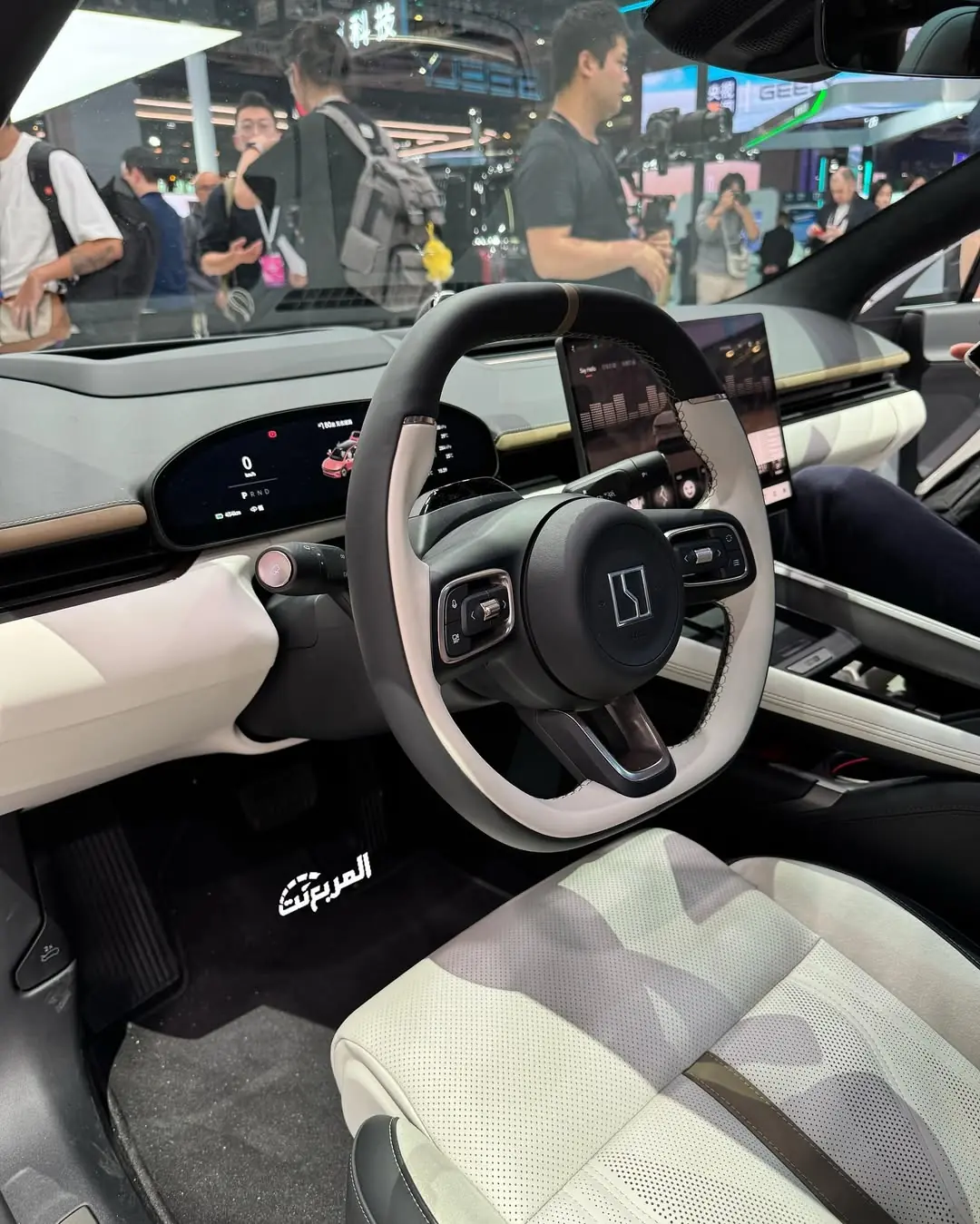 أبرز الإطلاقات من معرض شانغهاي للسيارات 2025: ثورة السيارات الكهربائية والهجينة أبرز الإطلاقات من معرض شانغهاي للسيارات 2025: ثورة السيارات الكهربائية والهجينة 16