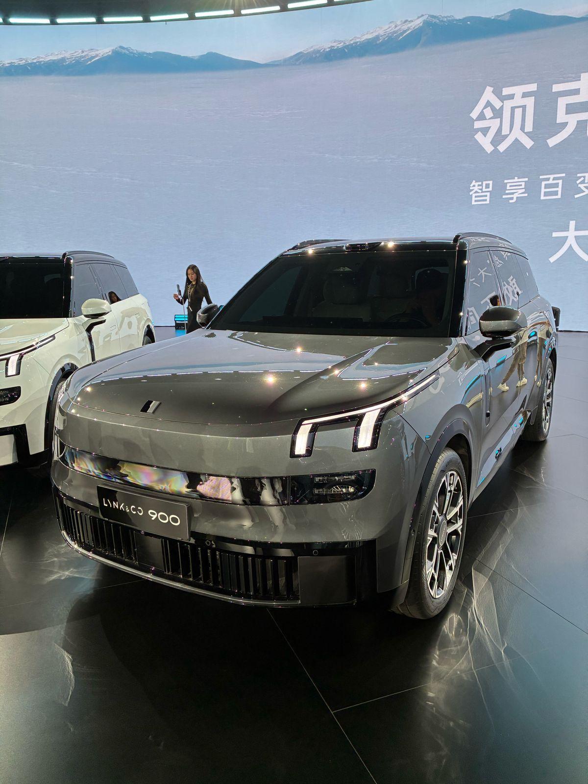 لينك اند كو 900 موديل 2026 هي السيارة الأفخم والأكبر في تاريخ العلامة "مواصفات وصور" لينك اند كو 900 موديل 2026 هي السيارة الأفخم والأكبر في تاريخ العلامة "مواصفات وصور" 12