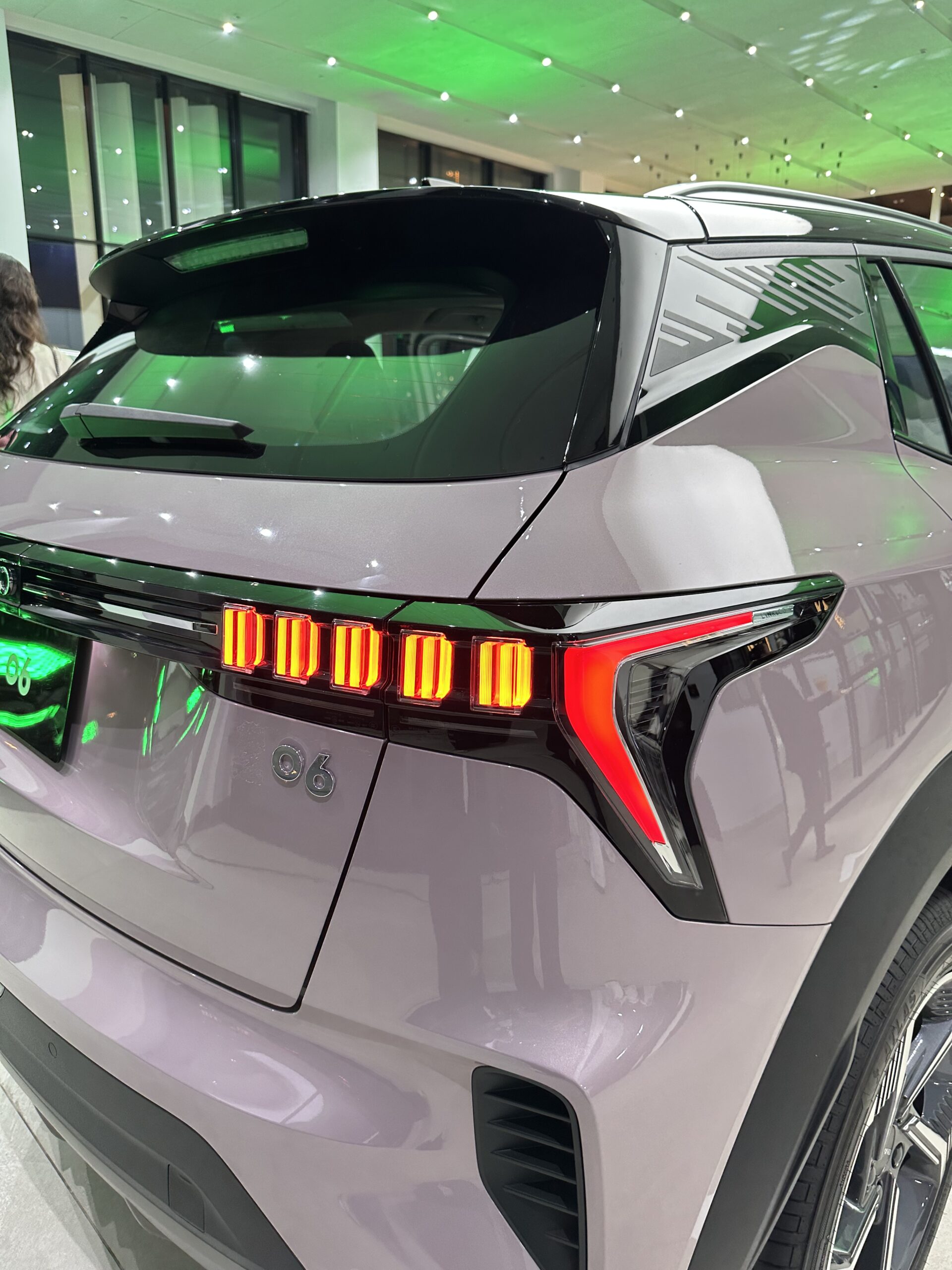 شرح سريع على لينك أند كو 06 موديل 2025 مع أسعارها عند الوكيل شرح سريع على لينك أند كو 06 موديل 2025 مع أسعارها عند الوكيل 4