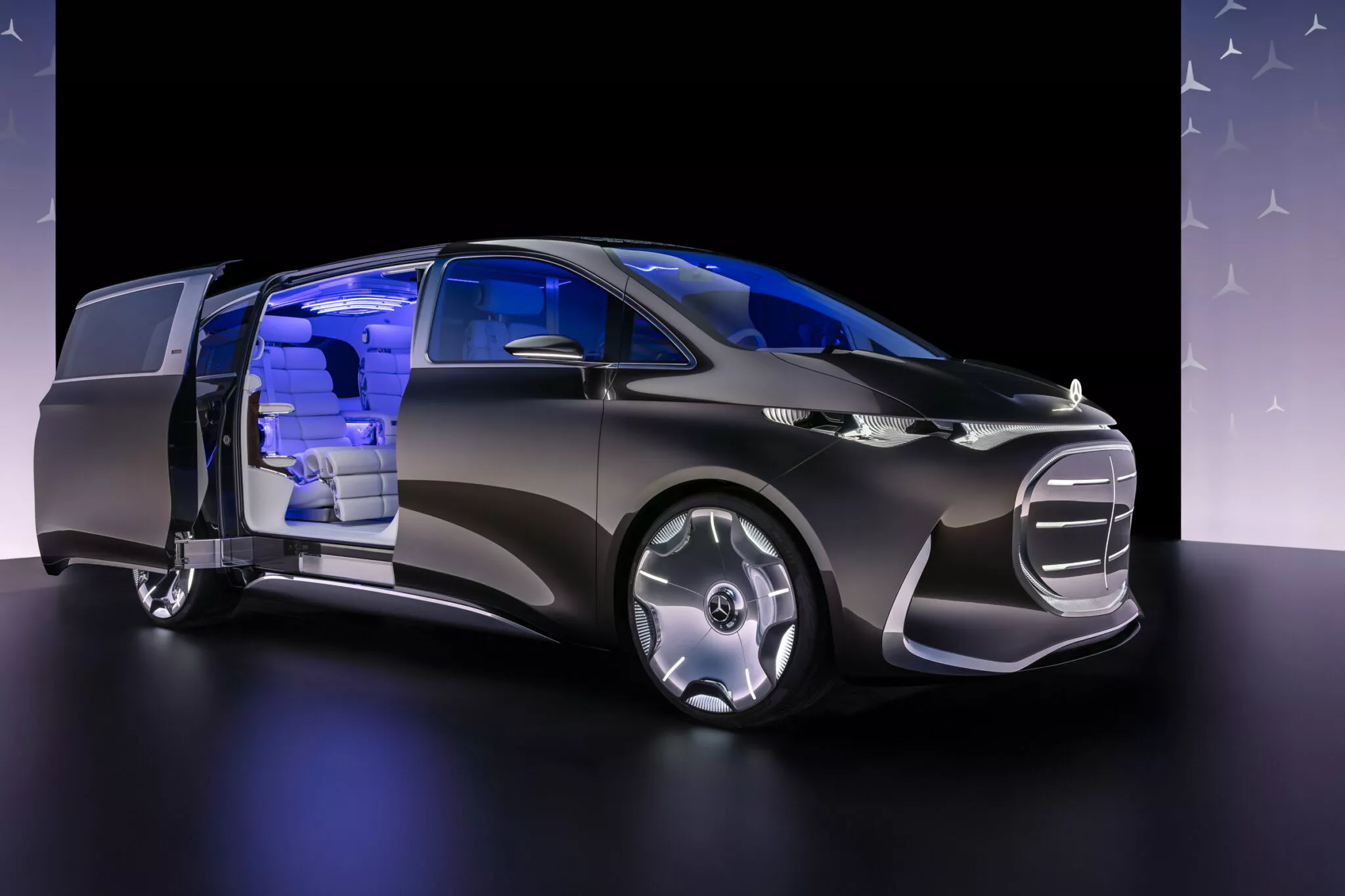 أبرز الإطلاقات من معرض شانغهاي للسيارات 2025: ثورة السيارات الكهربائية والهجينة أبرز الإطلاقات من معرض شانغهاي للسيارات 2025: ثورة السيارات الكهربائية والهجينة 31