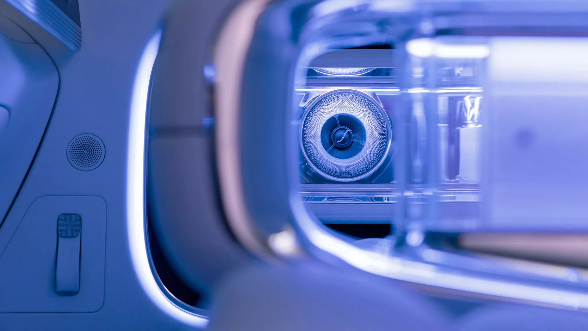 مرسيدس تكشف عن أفخم سيارة فان في تاريخها بشاشة سينمائية 65 بوصة! مرسيدس تكشف عن أفخم سيارة فان في تاريخها بشاشة سينمائية 65 بوصة! 16