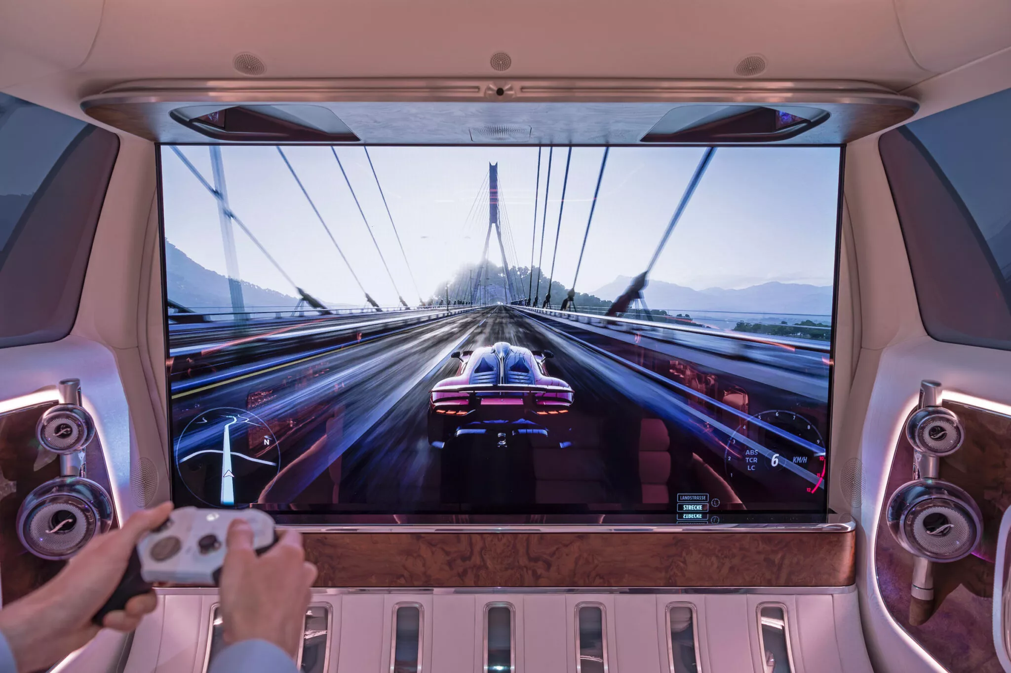 مرسيدس تكشف عن أفخم سيارة فان في تاريخها بشاشة سينمائية 65 بوصة! مرسيدس تكشف عن أفخم سيارة فان في تاريخها بشاشة سينمائية 65 بوصة! 27