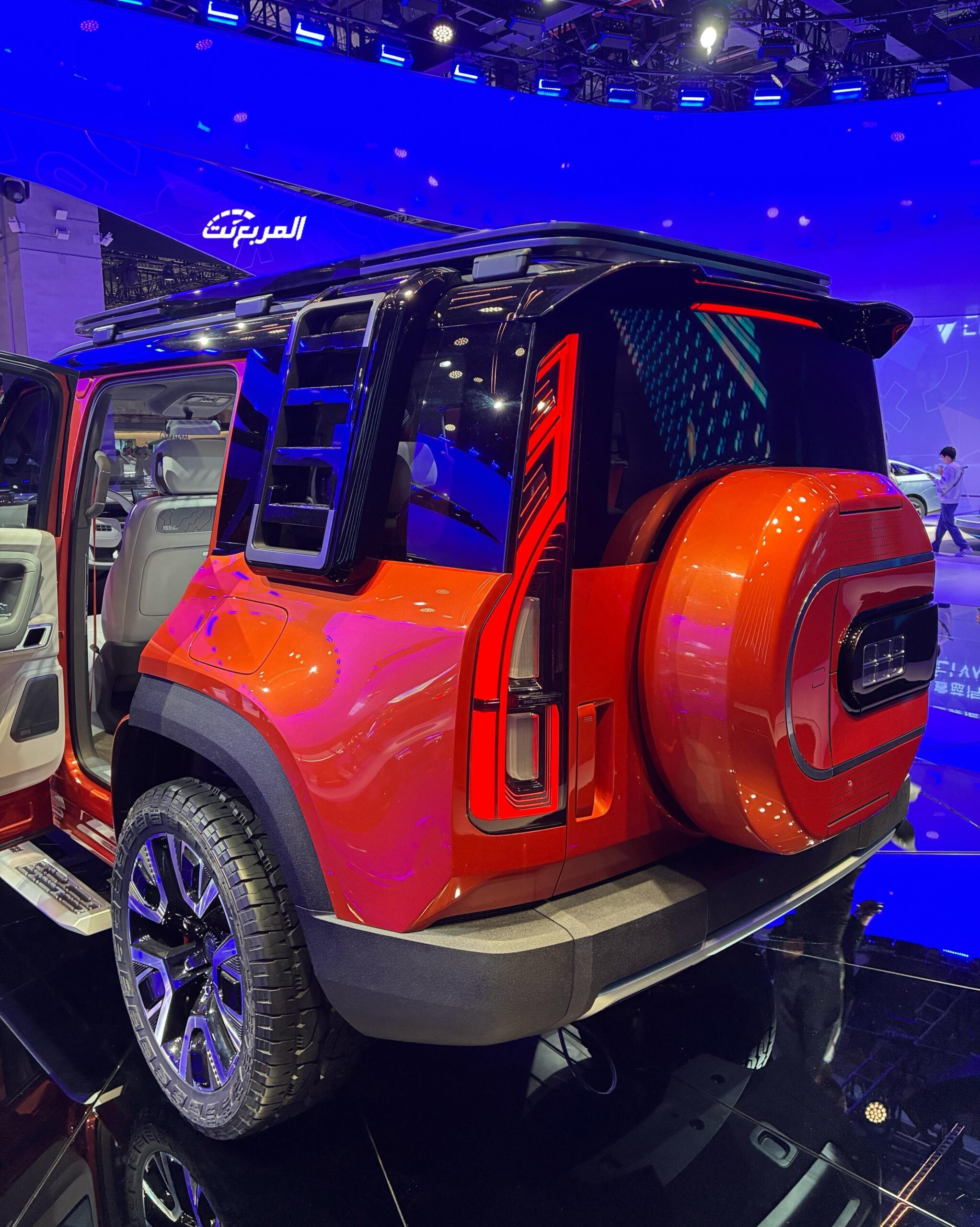 جيلي جالاكسي كروزر 2026 هي SUV عضلية جديدة قادرة على الطفو فوق المياه والتنقل بين الدفع الأمامي والخلفي والكلي جيلي جالاكسي كروزر 2026 هي SUV عضلية جديدة قادرة على الطفو فوق المياه والتنقل بين الدفع الأمامي والخلفي والكلي 1