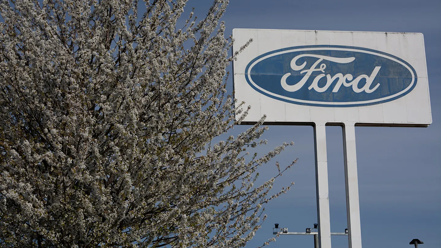 فورد تتبع خطى نيسان وتعلن عن تخفيضات مفاجئة لأسعار معظم موديلاتها في أمريكا رغم ضرائب ترامب فورد تتبع خطى نيسان وتعلن عن تخفيضات مفاجئة لأسعار معظم موديلاتها في أمريكا رغم ضرائب ترامب 3