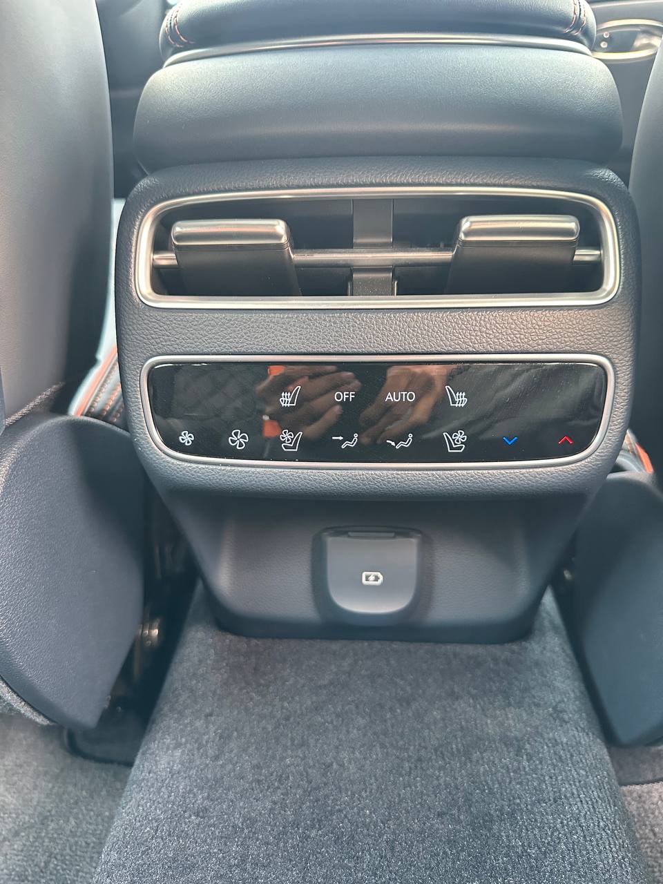 تجربة جينيسيس GV70 الفيس ليفت 2025 ومراجعة شاملة مع الأسعار عند الوكيل تجربة جينيسيس GV70 الفيس ليفت 2025 ومراجعة شاملة مع الأسعار عند الوكيل 17