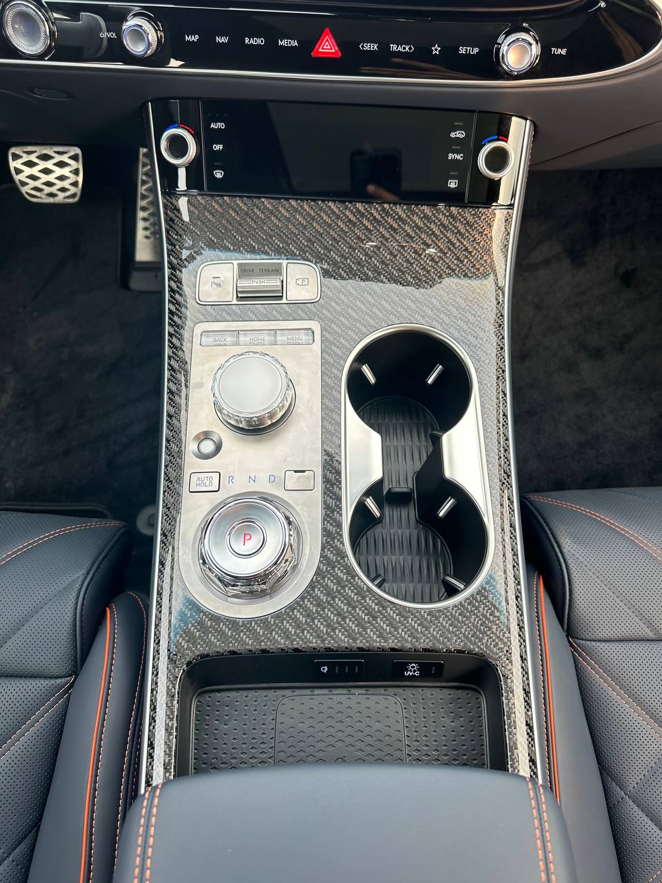 تجربة جينيسيس GV70 الفيس ليفت 2025 ومراجعة شاملة مع الأسعار عند الوكيل تجربة جينيسيس GV70 الفيس ليفت 2025 ومراجعة شاملة مع الأسعار عند الوكيل 16