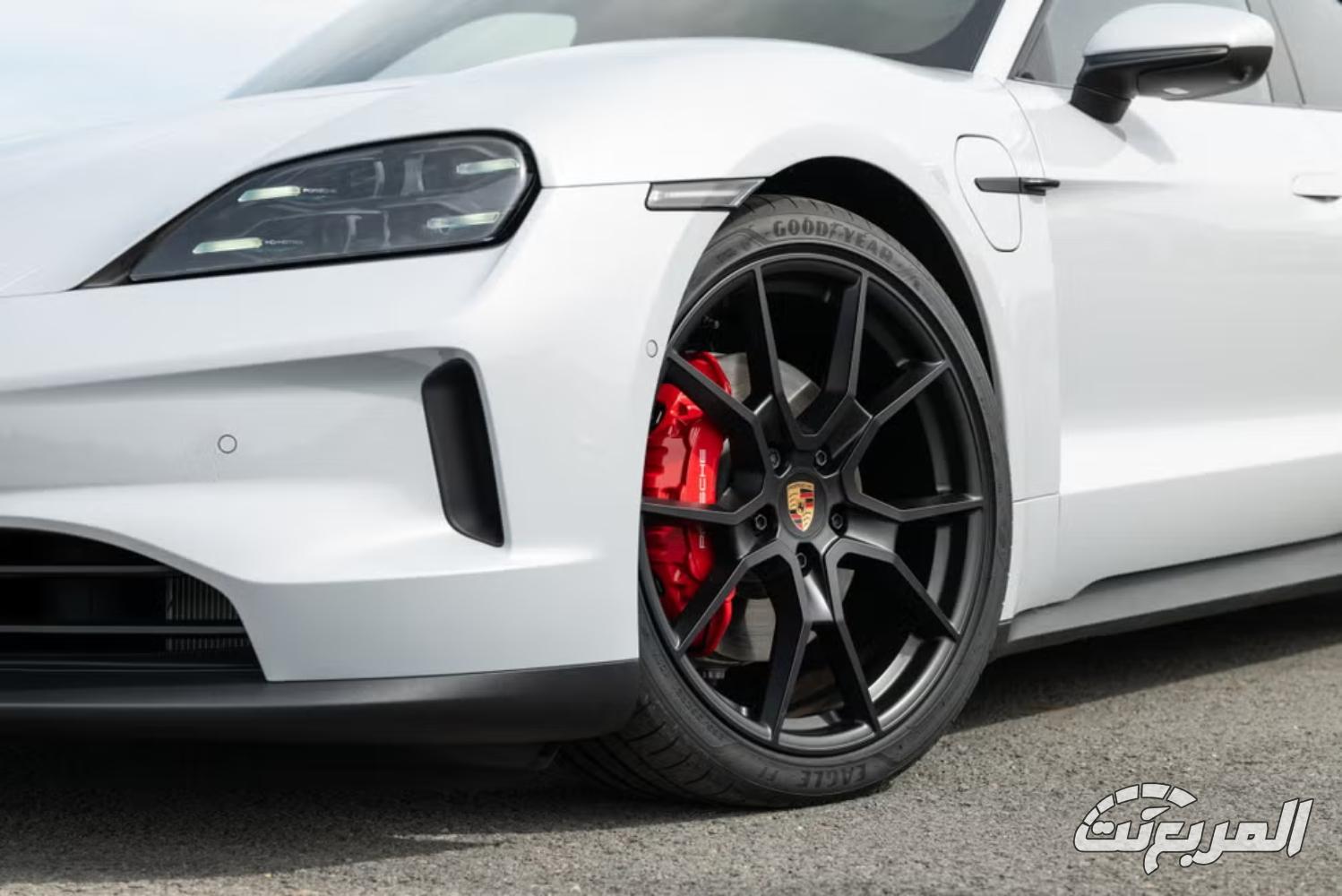 بورش-تايكان-المربع-نت-22