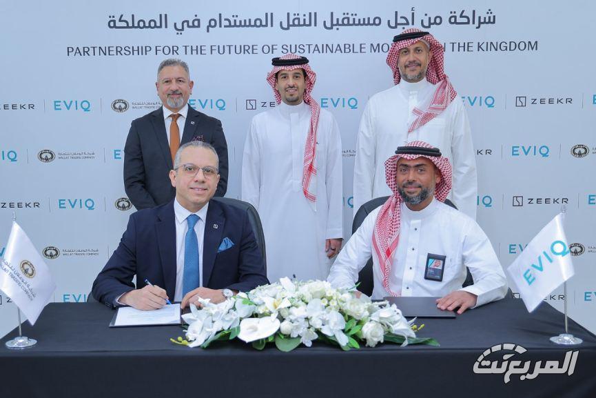 زيكر و EVIQ يوقعان شراكة توسيع محطات الشحن في السعودية