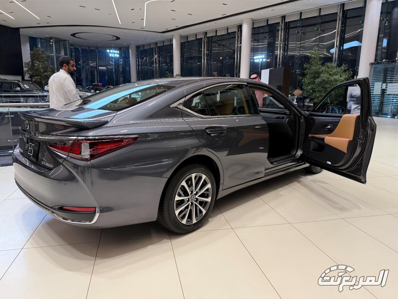 أرخص سيارات لكزس السيدان 2025 مع أبرز المزايا ومقارنة سريعة 5