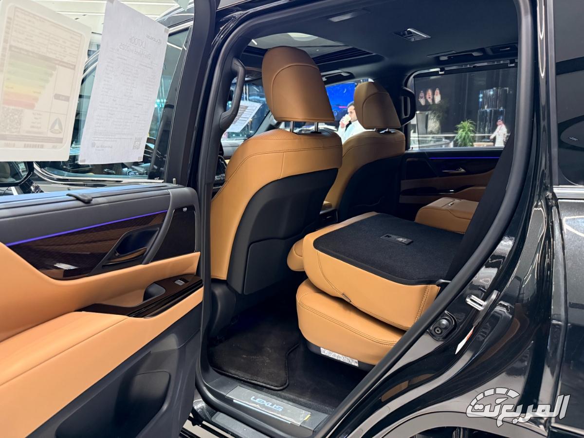 سيارة SUV عائلية