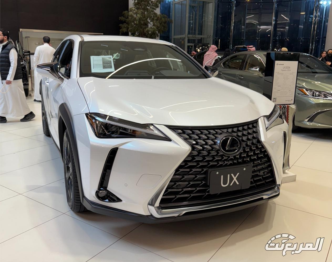 لكزس-ux-المربع-نت-1-6