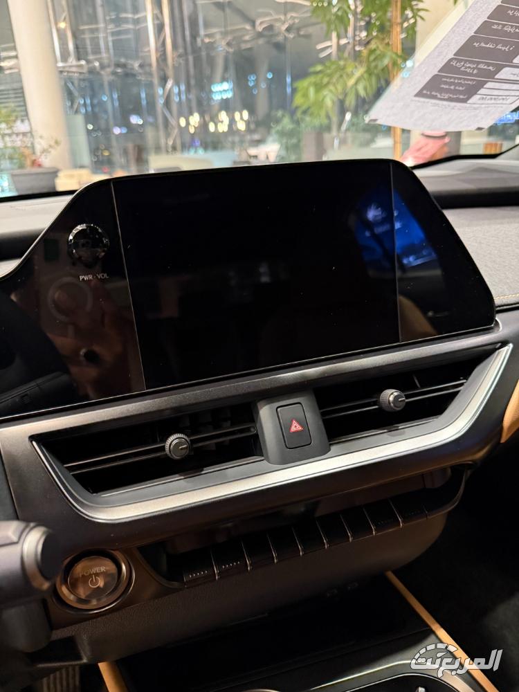 لكزس-ux-المربع-نت-5-3