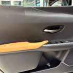 لكزس-ux-المربع-نت-9-3