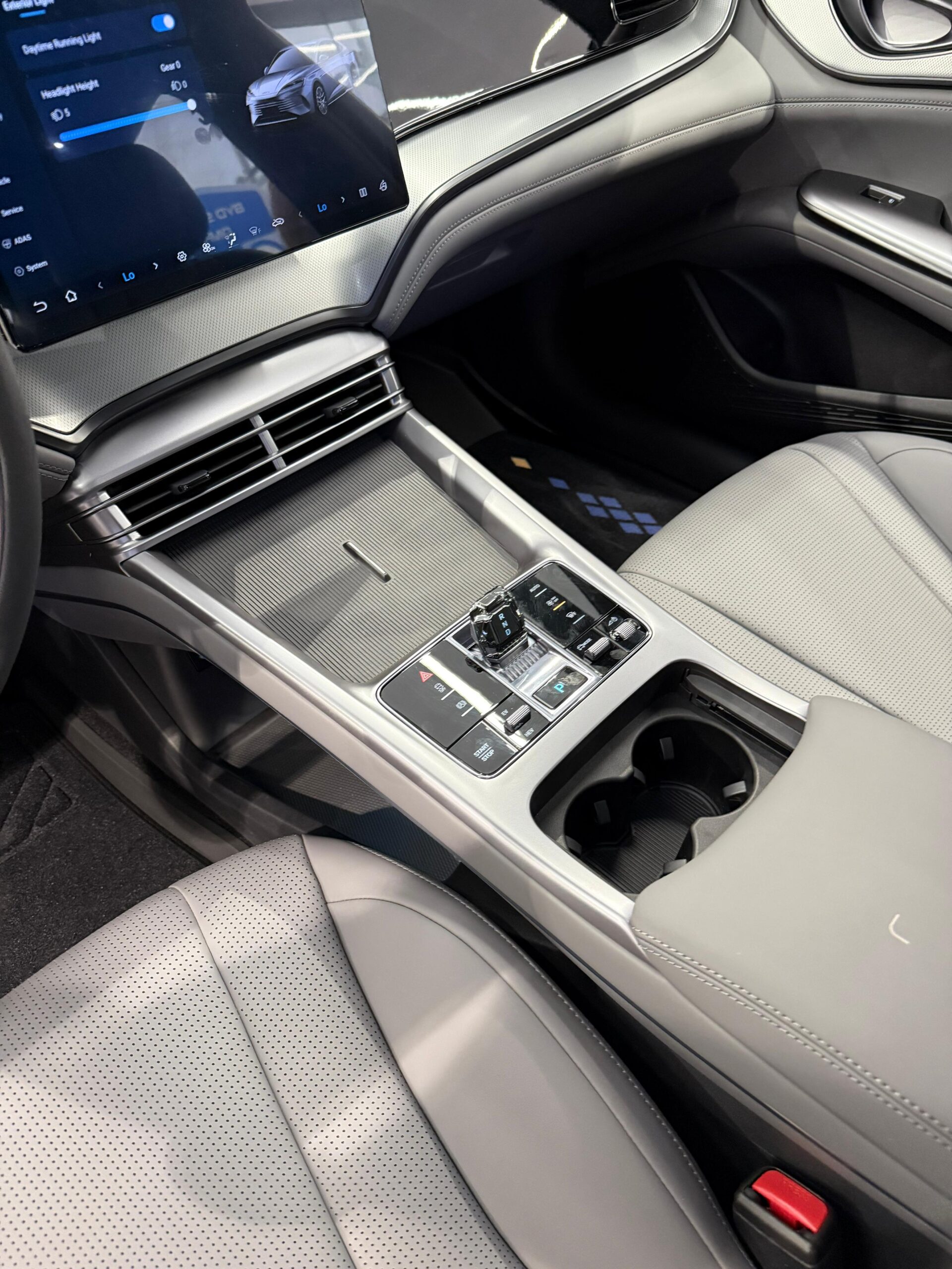 سعر بي واي دي سيل 7 49