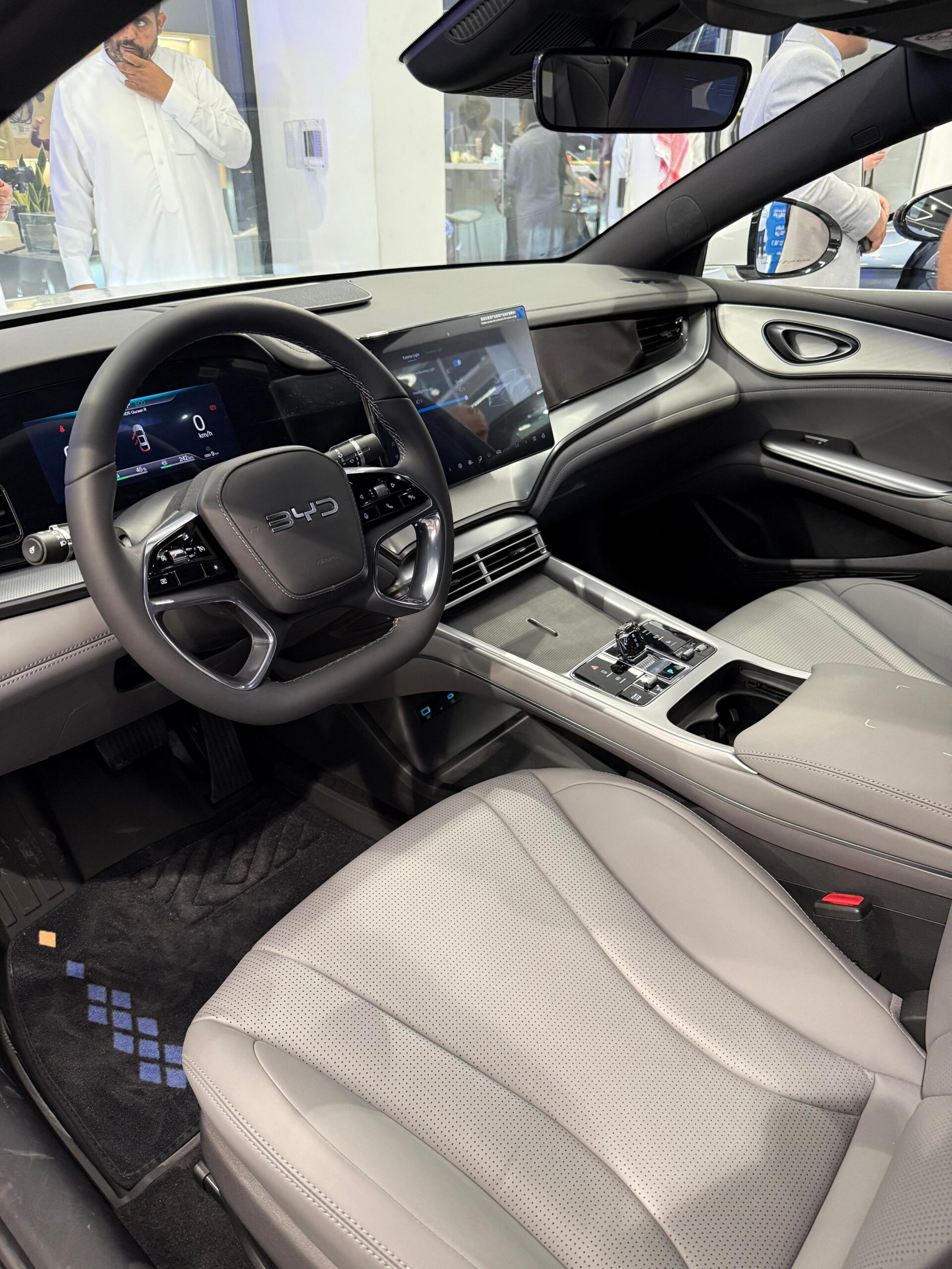 سعر بي واي دي سيل 7 52