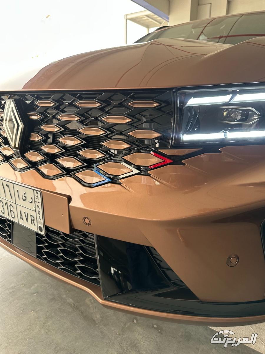 صور رينو كوليوس الجديدة كليا 2026 بجودة عالية من الداخل والخارج مع مزايا السيارة العائلية صور رينو كوليوس الجديدة كليا 2026 بجودة عالية من الداخل والخارج مع مزايا السيارة العائلية 6