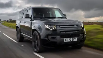 النجاح العالمي لديفندر يرفع أرباح جاكوار لاندروفر لأعلى مستوى في 10 أعوام النجاح العالمي لديفندر يرفع أرباح جاكوار لاندروفر لأعلى مستوى في 10 أعوام