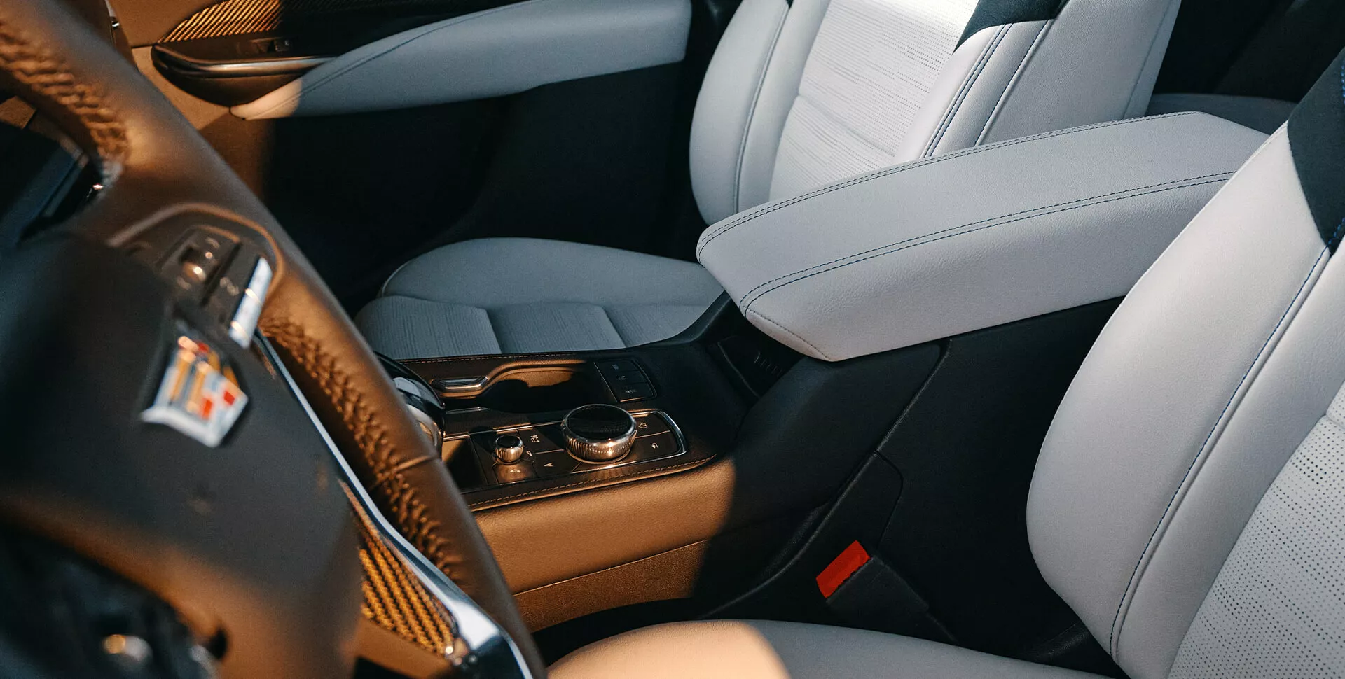 كاديلاك XT4 موديل 2025 ينطلق في الصين بأرخص سعر في تاريخ العلامة! كاديلاك XT4 موديل 2025 ينطلق في الصين بأرخص سعر في تاريخ العلامة! 7