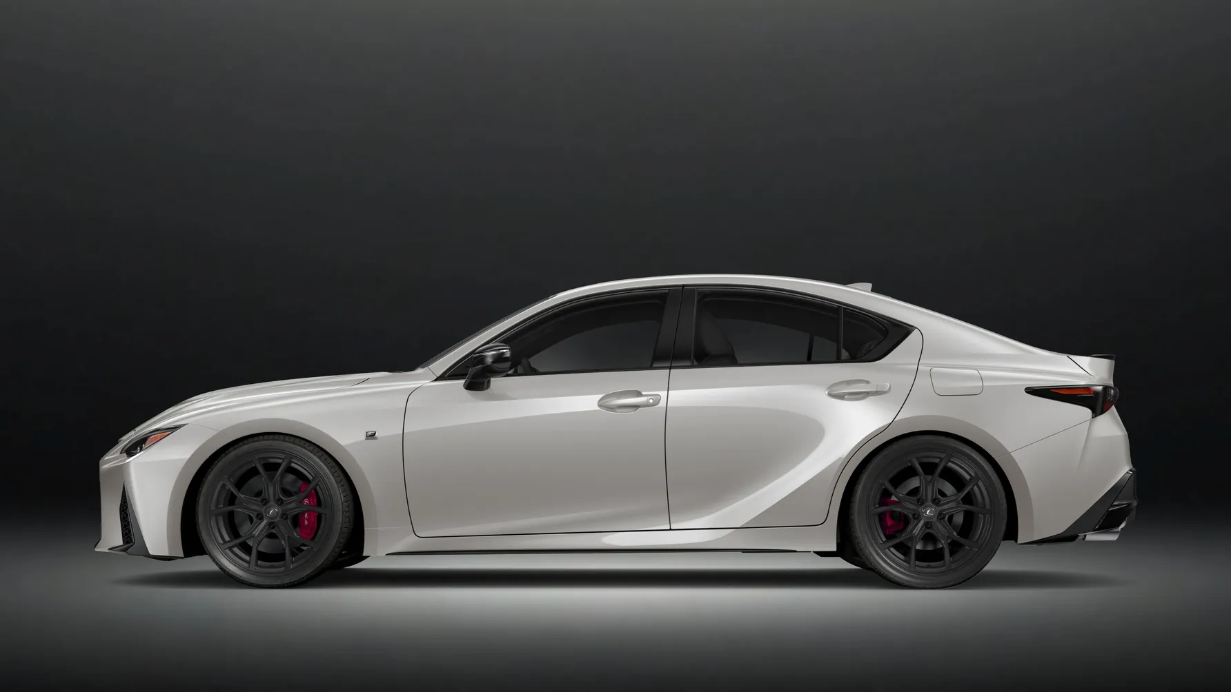 لكزس IS تحصل على إصدار Ultimate الأكثر حصرية حتى الآن قبل توديع الجيل الحالي لكزس IS تحصل على إصدار Ultimate الأكثر حصرية حتى الآن قبل توديع الجيل الحالي 1