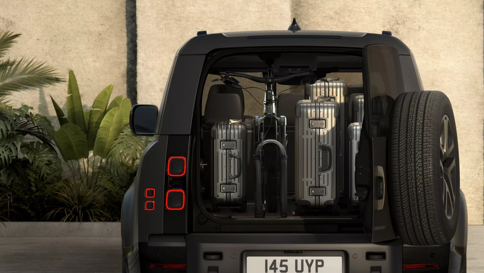 لاندروفر ديفندر 2026 فيس ليفت الجديدة تنطلق بتحديثات جمالية محدودة وشاشة لمسية أكبر حجماً 6