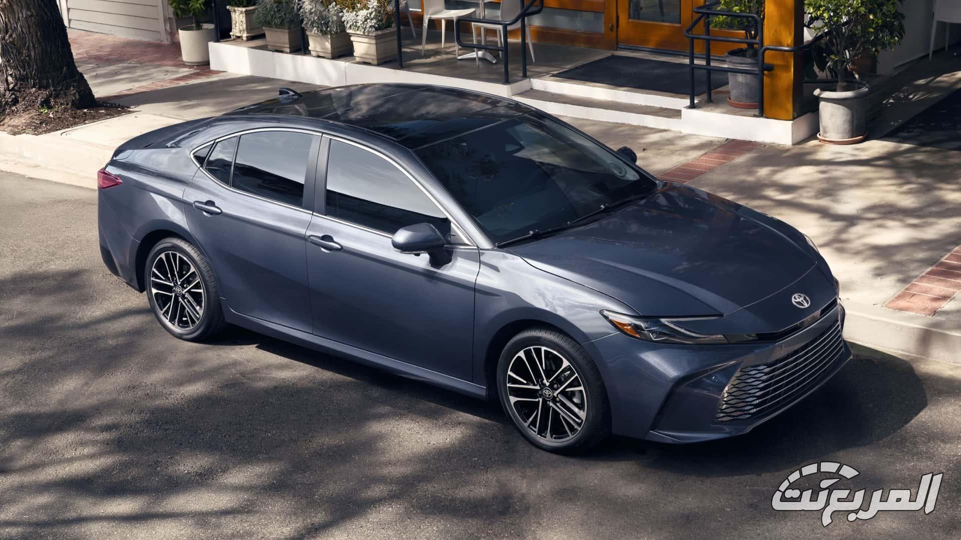 تويوتا كامري 2026 تحصل على إصدار Nightshade البديع بلمسات جمالية خاصة 5
