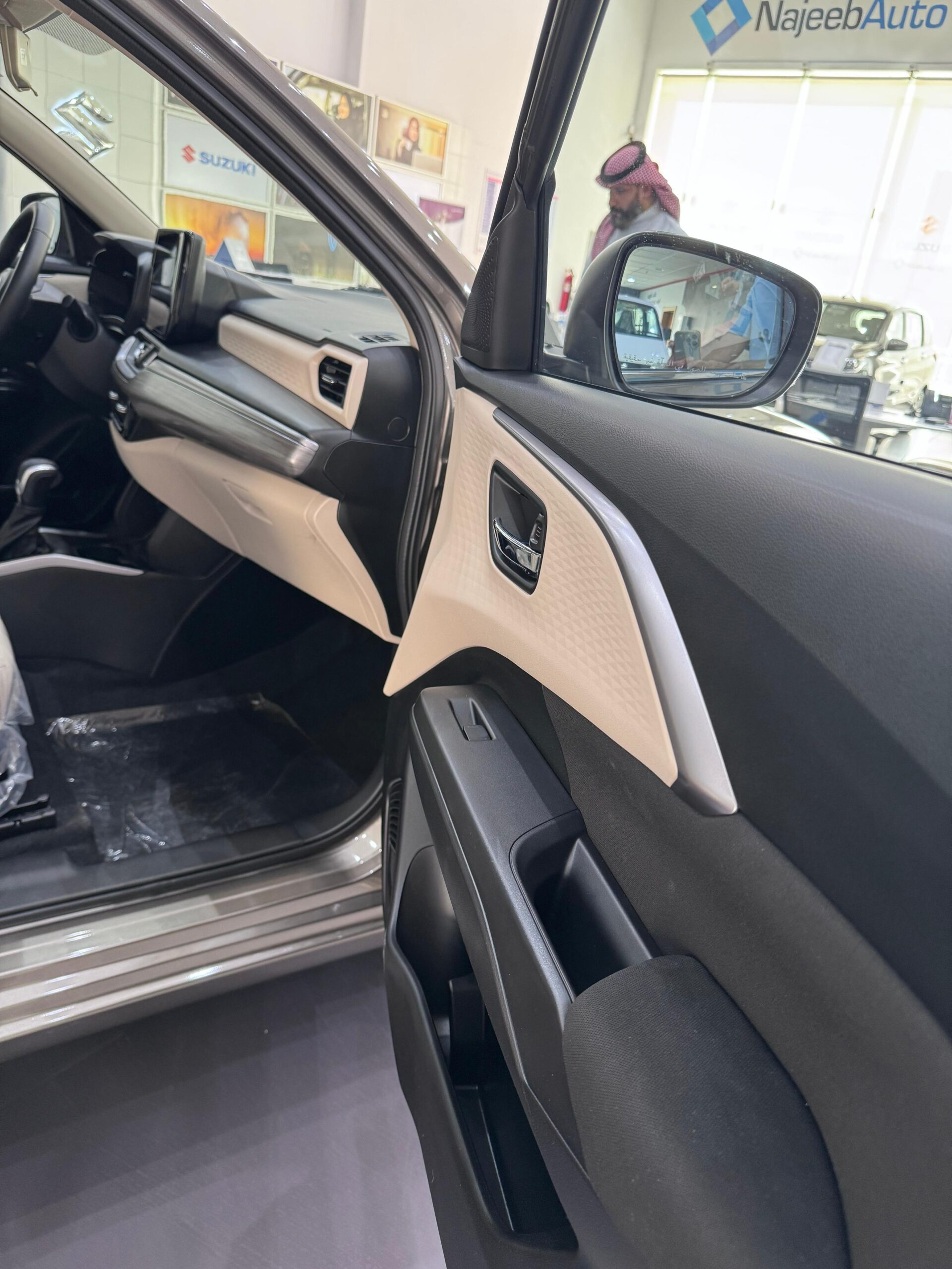 نجيب أوتو تطلق سوزوكي ديزاير 2025 الجيل الرابع بتصميم عصري وتقنيات جديدة نجيب أوتو تطلق سوزوكي ديزاير 2025 الجيل الرابع بتصميم عصري وتقنيات جديدة 26