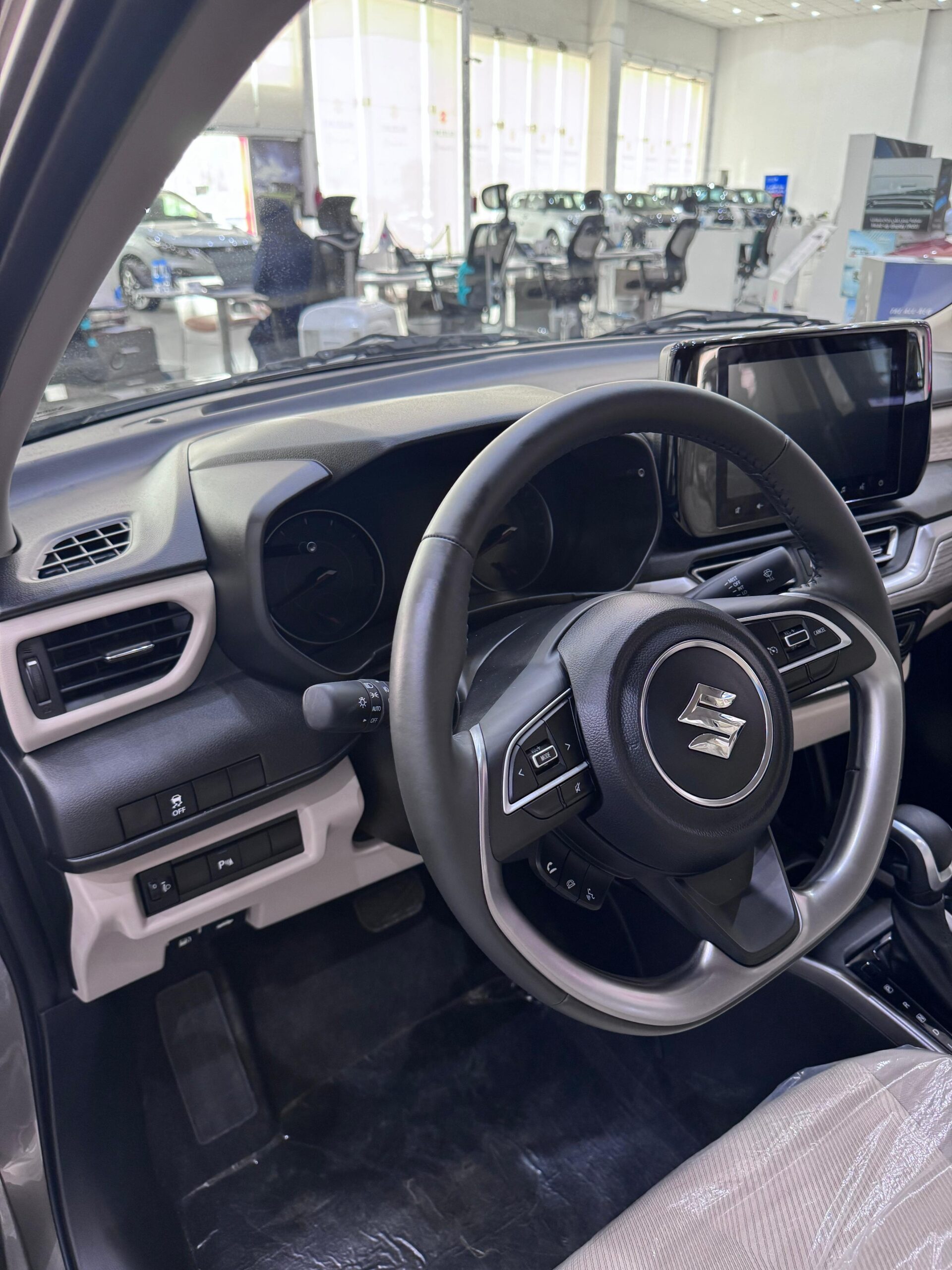 نجيب أوتو تطلق سوزوكي ديزاير 2025 الجيل الرابع بتصميم عصري وتقنيات جديدة نجيب أوتو تطلق سوزوكي ديزاير 2025 الجيل الرابع بتصميم عصري وتقنيات جديدة 16