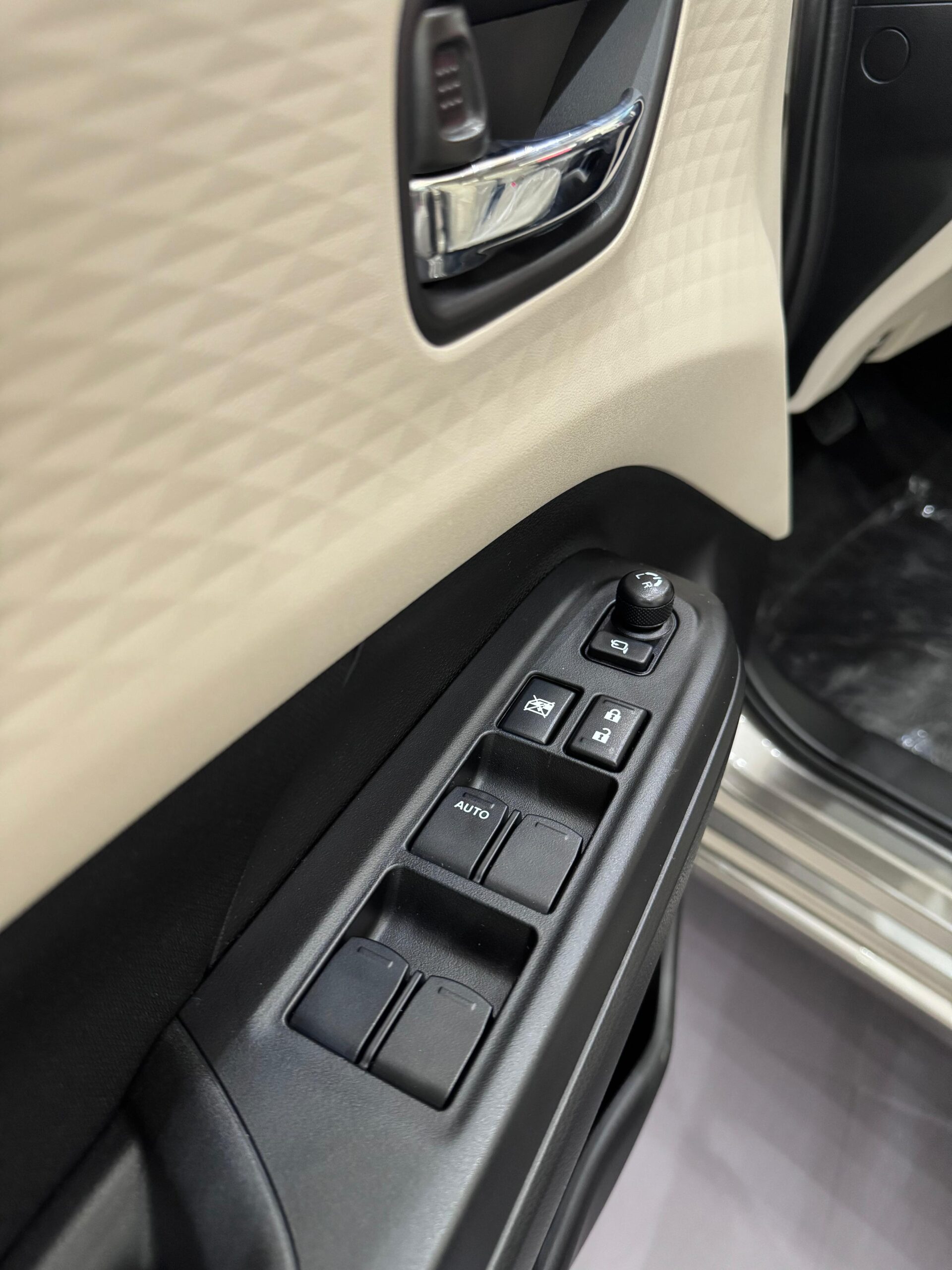 نجيب أوتو تطلق سوزوكي ديزاير 2025 الجيل الرابع بتصميم عصري وتقنيات جديدة نجيب أوتو تطلق سوزوكي ديزاير 2025 الجيل الرابع بتصميم عصري وتقنيات جديدة 20