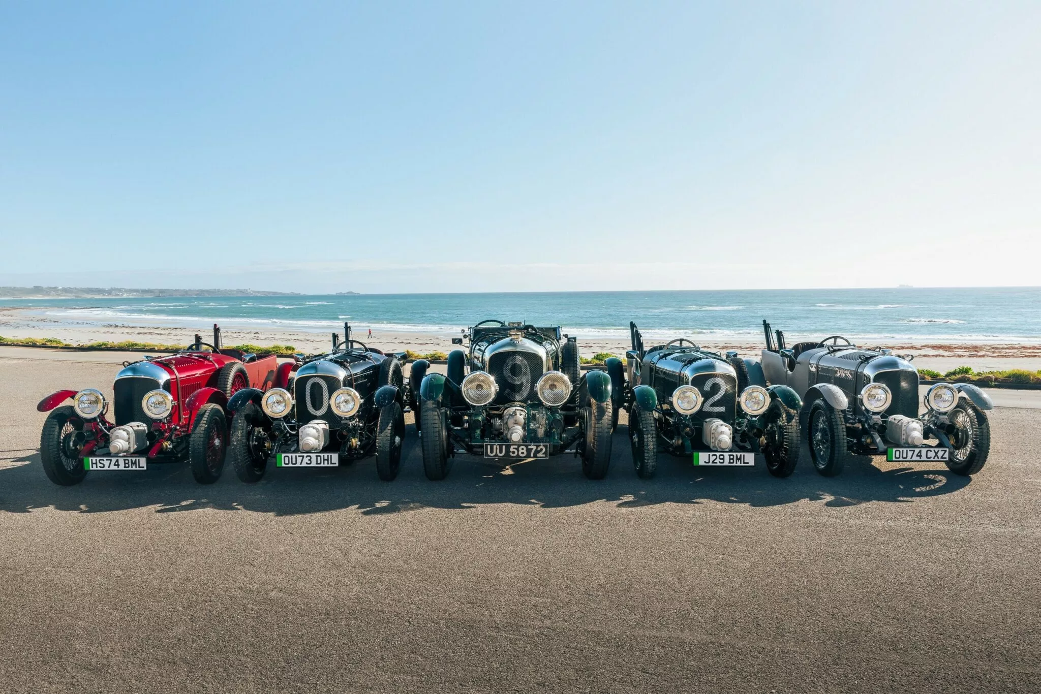 بنتلي تعيد إحياء موديل بلاور الكلاسيكي بعد 100 عام من تدشينه بنفس التصميم الأصلي وسعر 453,000 ريال بنتلي تعيد إحياء موديل بلاور الكلاسيكي بعد 100 عام من تدشينه بنفس التصميم الأصلي وسعر 453,000 ريال 10