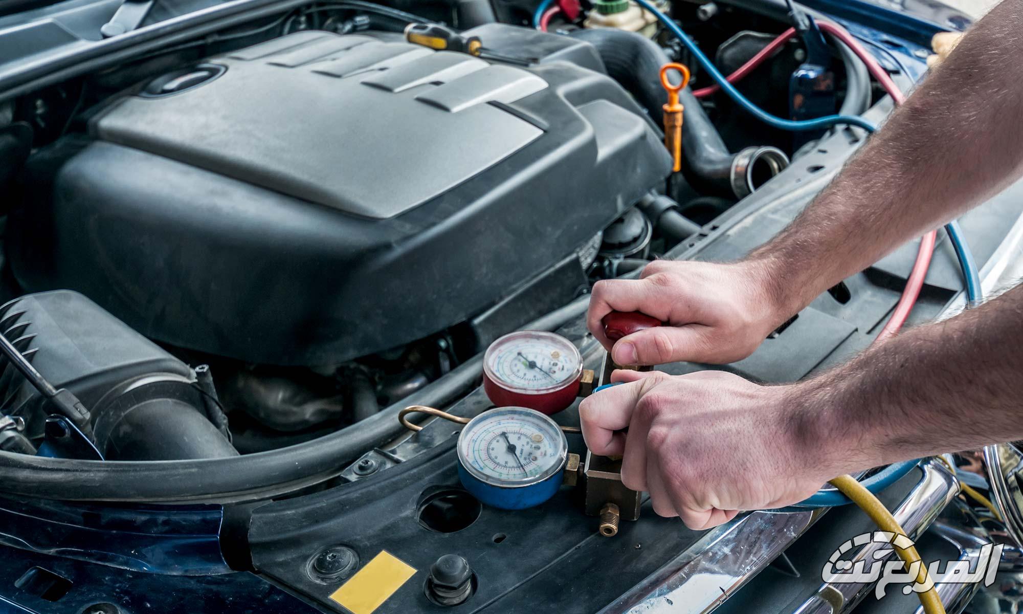 كم سعر فحص مكيف السيارة وتعبئة الفريون في السعودية؟
