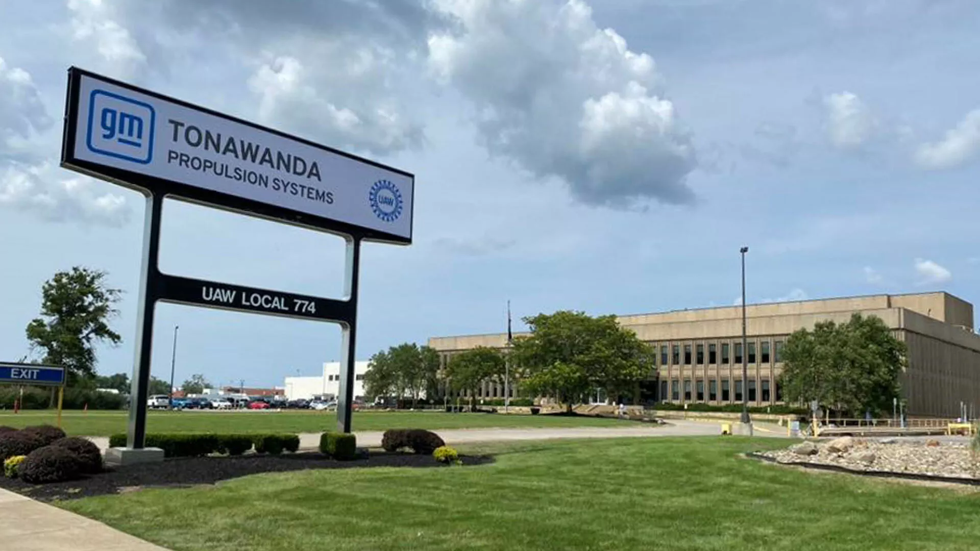 جنرال موتورز تستثمر 888 مليون دولار لبناء الجيل الجديد من محركات V8! 1