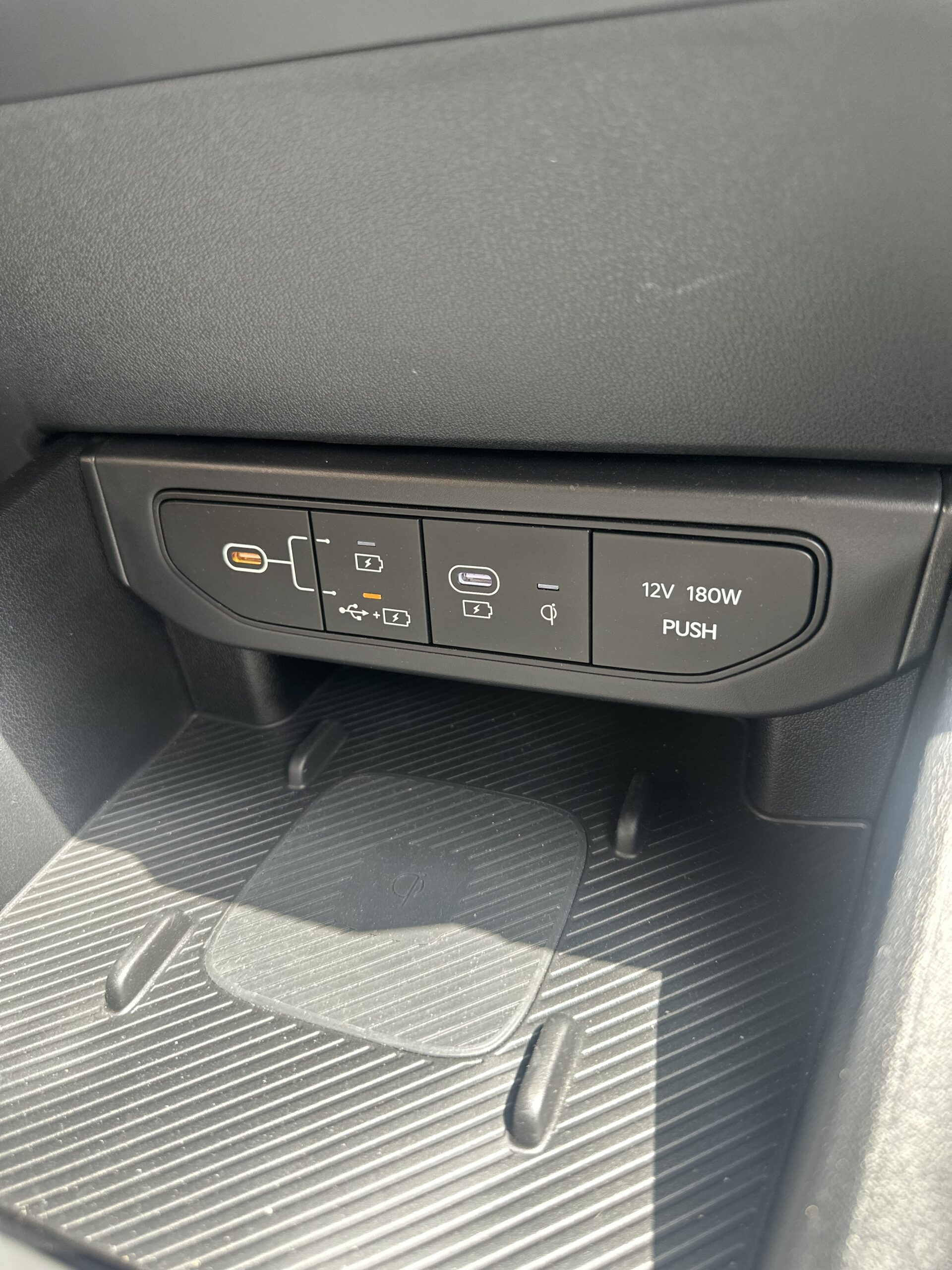 تجربة كيا K4 الجديدة 2026 ومراجعة شاملة مع الأسعار في السعودية تجربة كيا K4 الجديدة 2026 ومراجعة شاملة مع الأسعار في السعودية 16