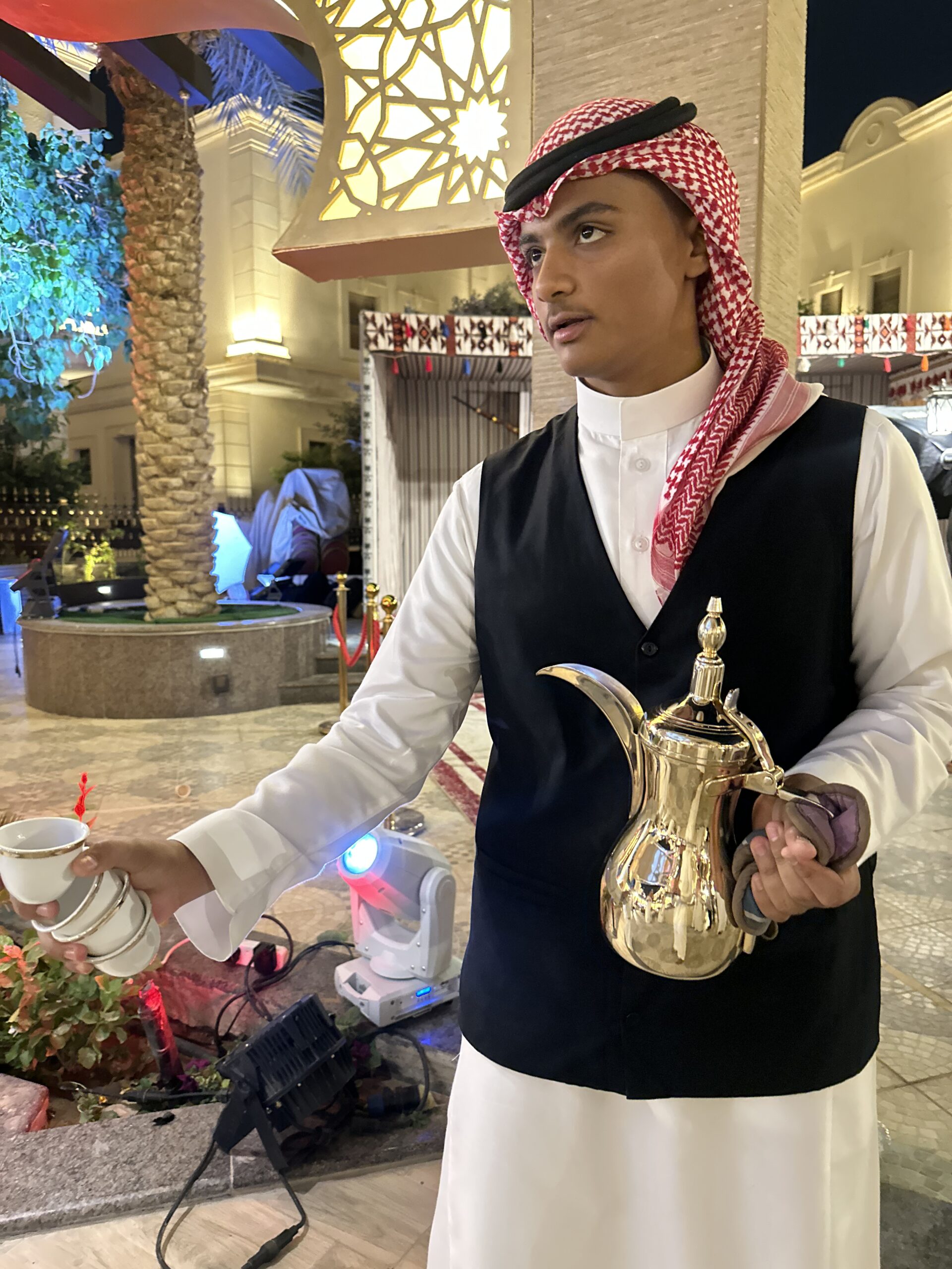 شرح سريع على شاحنات فيكتوري موديل 2026 مع أسعارها عند الوكيل شرح سريع على شاحنات فيكتوري موديل 2026 مع أسعارها عند الوكيل 16