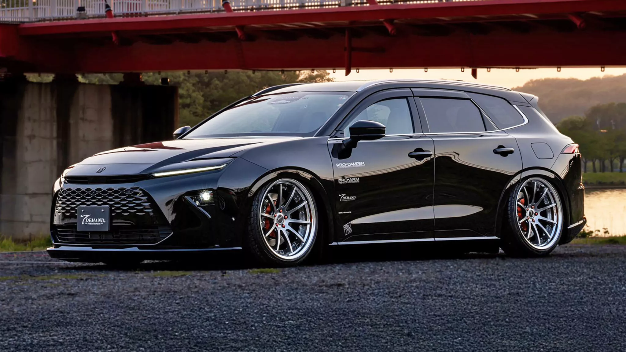 تويوتا كراون تحصل على تعديلات يابانية لتحويلها إلى واجن رياضية مدهشة تويوتا كراون تحصل على تعديلات يابانية لتحويلها إلى واجن رياضية مدهشة 5