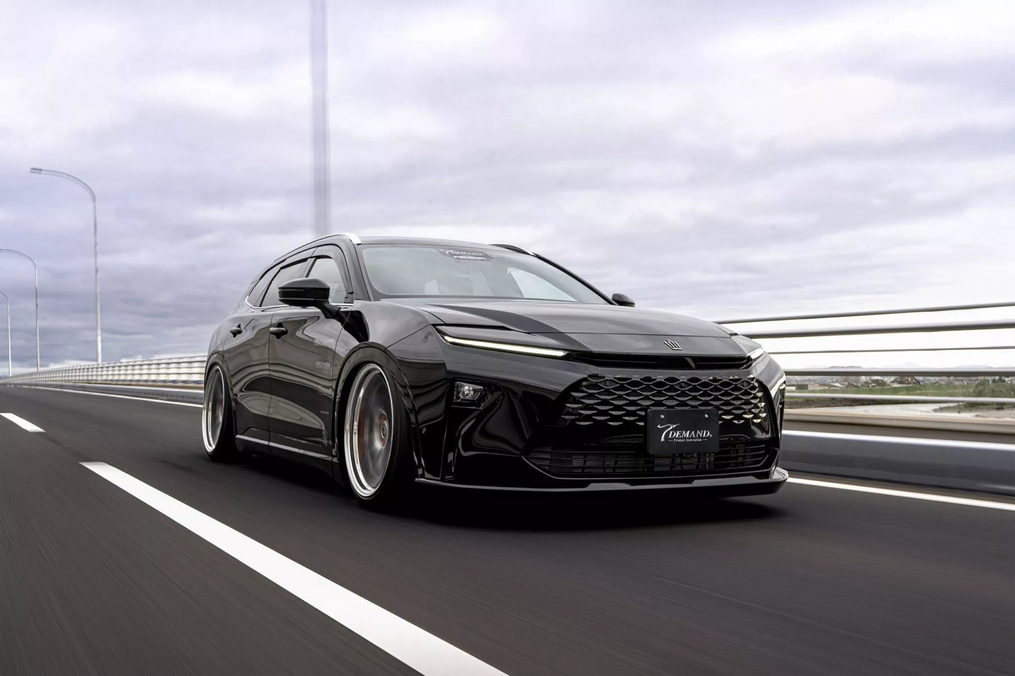 تويوتا كراون تحصل على تعديلات يابانية لتحويلها إلى واجن رياضية مدهشة تويوتا كراون تحصل على تعديلات يابانية لتحويلها إلى واجن رياضية مدهشة 6