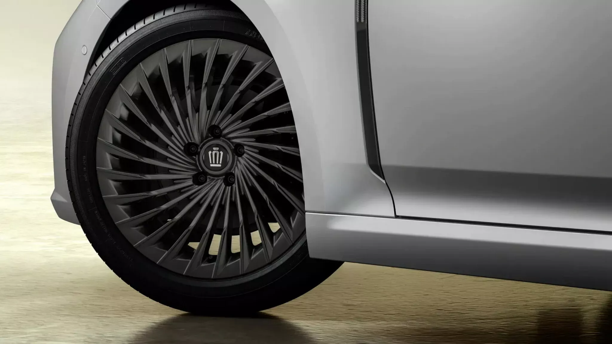 تويوتا كراون سيدان تحصل على إصدار جمالي بديع في اليابان للاحتفال بالذكرى السنوية السبعين للموديل تويوتا كراون سيدان تحصل على إصدار جمالي بديع في اليابان للاحتفال بالذكرى السنوية السبعين للموديل 11