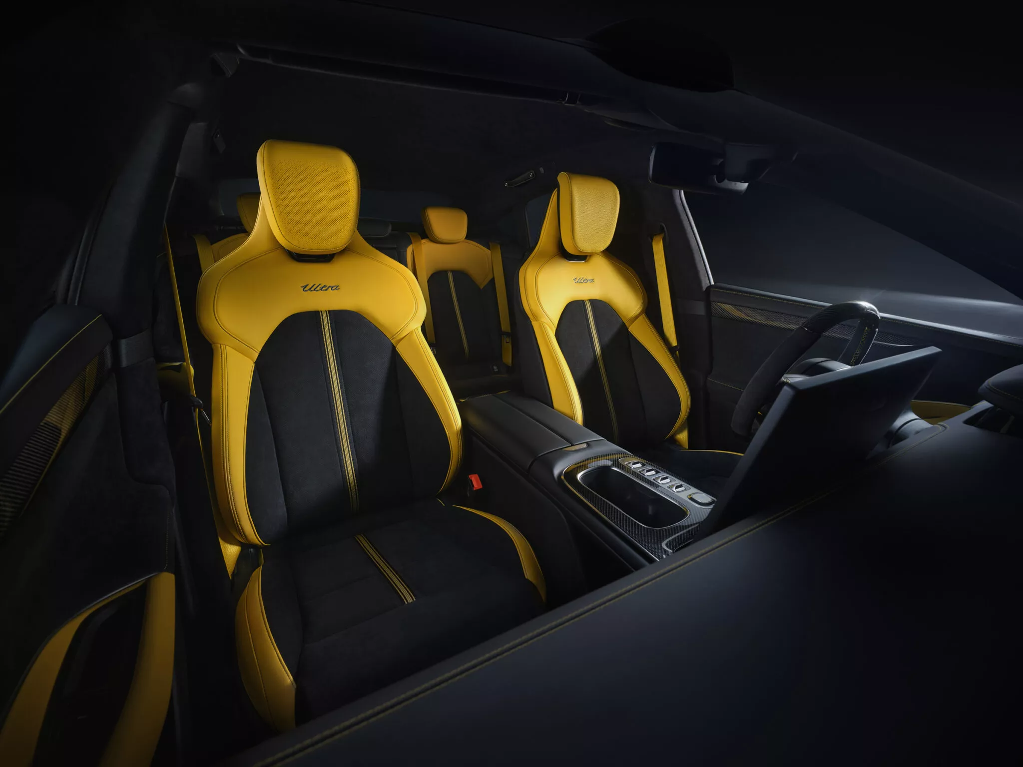 شاومي SU7 الترا أقوى سيدان كهربائية في العالم بسعر لا يُصدق.. وحلقة من جديد السيارات 6