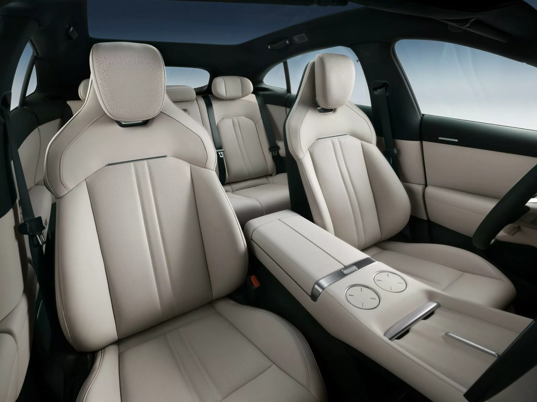 شاومي YU7 إس يو في الكهربائية الجديدة كلياً تنطلق بقوة قصوى 690 حصان لمنافسة تيسلا موديل واي شاومي YU7 إس يو في الكهربائية الجديدة كلياً تنطلق بقوة قصوى 690 حصان لمنافسة تيسلا موديل واي 13