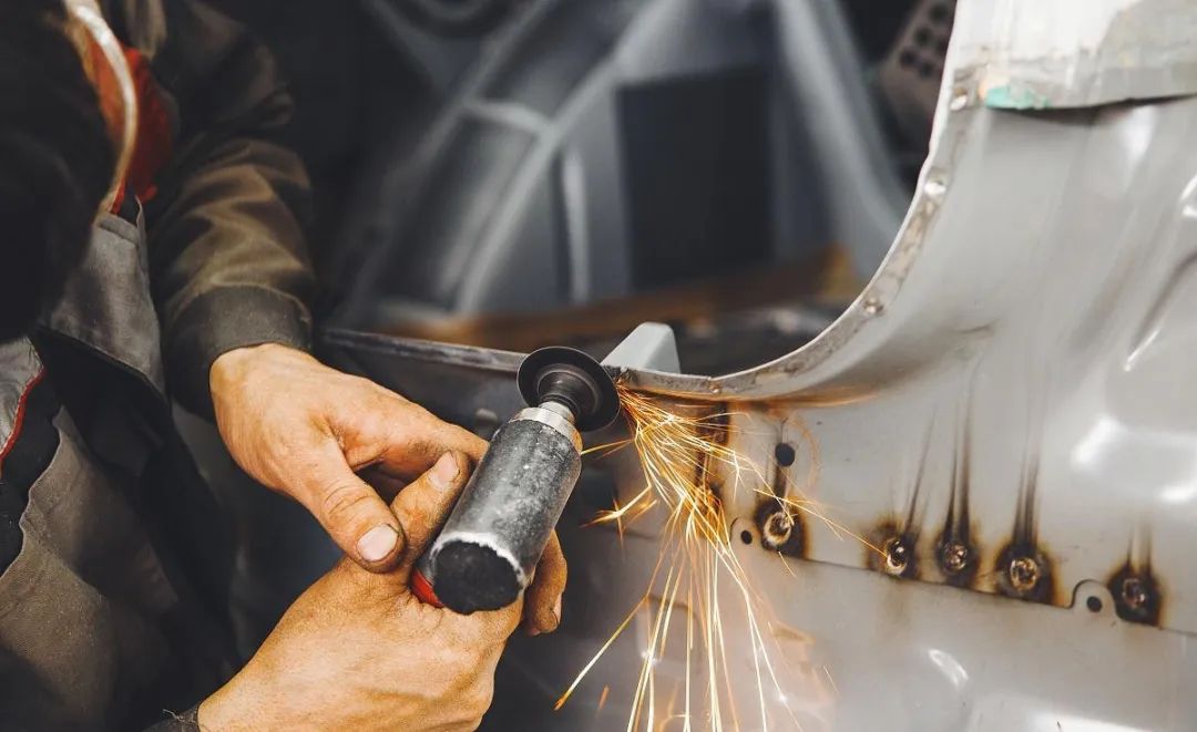 خدمات أوتوهب في السعودية .. دليلك لإصلاح سيارتك في المكان المناسب خدمات أوتوهب في السعودية .. دليلك لإصلاح سيارتك في المكان المناسب 6