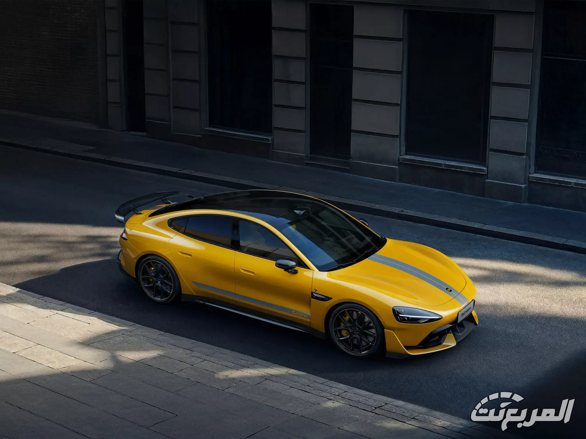 شاومي SU7 الترا أقوى سيدان كهربائية في العالم بسعر لا يُصدق.. وحلقة من جديد السيارات 1