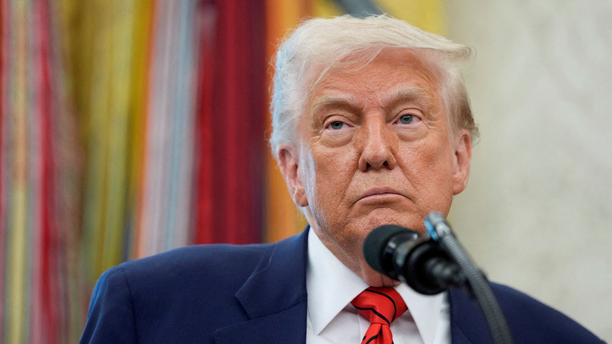 أسهم شركات السيارات الأوروبية تخسر مليارات خلال دقائق بعد إعلان ترامب عن ضرائب جمركية بنسبة 50%