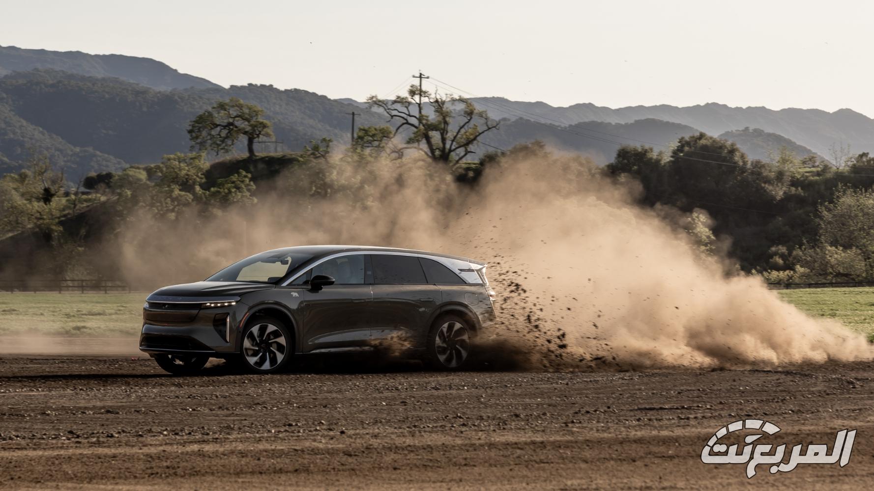 لوسيد-جرافيتي-المربع-نت-23