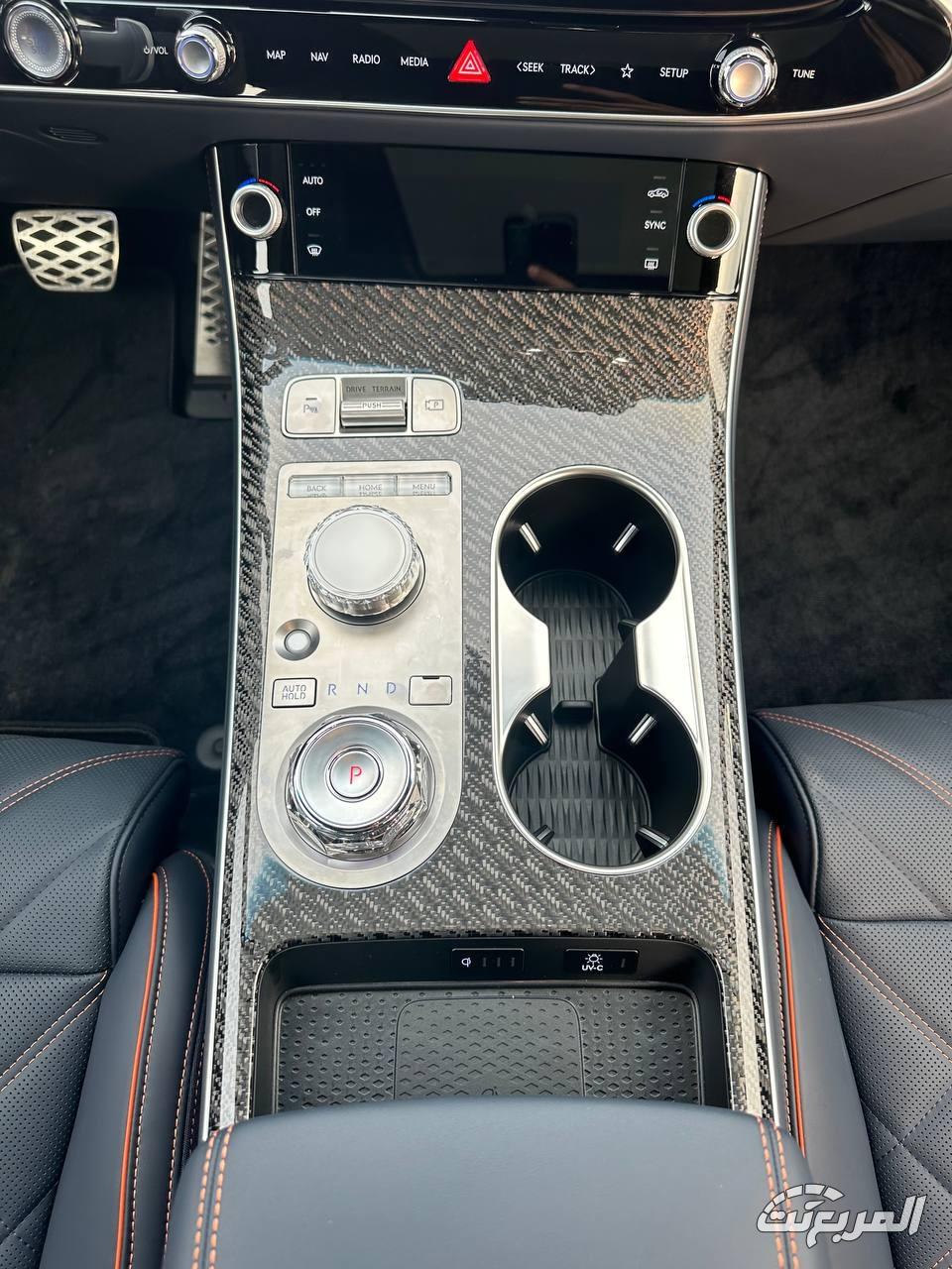 جينيسيس GV70 ستاندرد 2025 هل التجهيزات القياسية كافية جينيسيس GV70 ستاندرد 2025 هل التجهيزات القياسية كافية 8