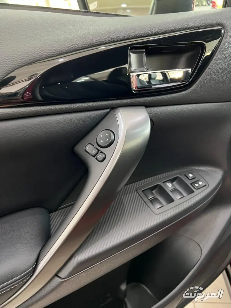 ميتسوبيشي اكليبس كروس 2025 مظهر هجومي وتجهيزات تنافسية في فئة الكروس أوفر ميتسوبيشي اكليبس كروس 2025 14