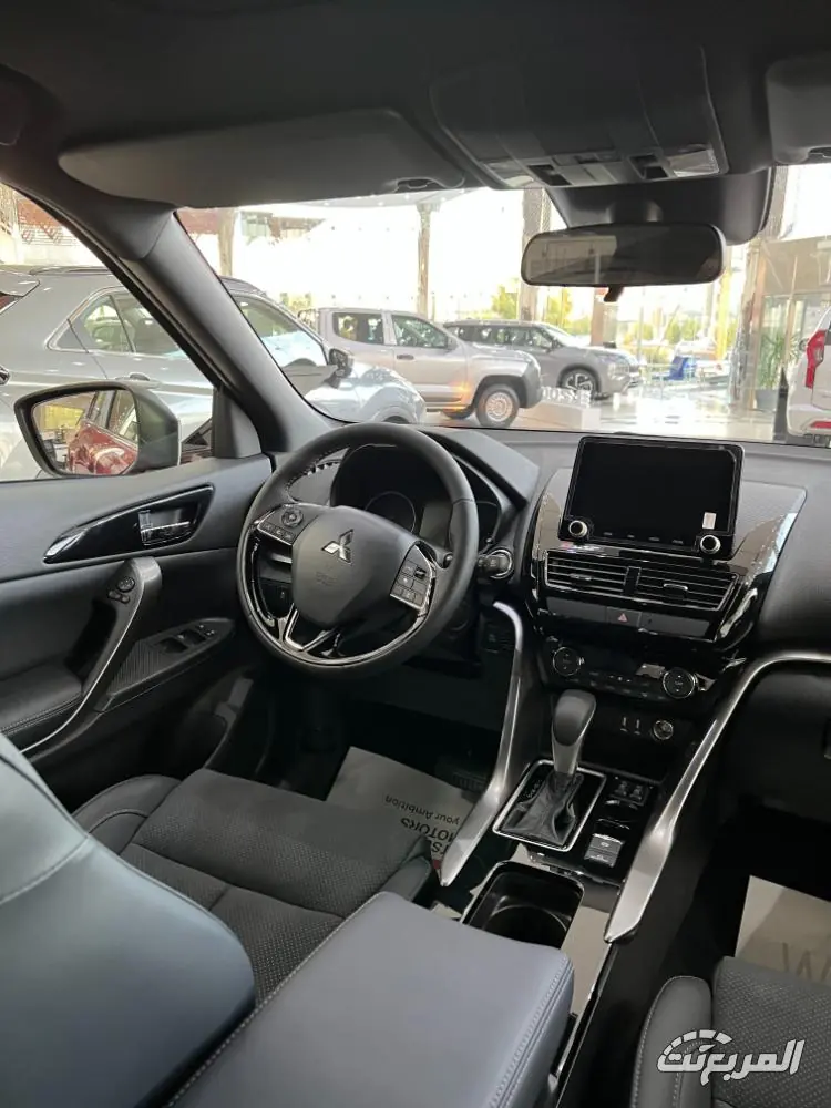 ميتسوبيشي اكليبس كروس 2025 مظهر هجومي وتجهيزات تنافسية في فئة الكروس أوفر ميتسوبيشي اكليبس كروس 2025 3