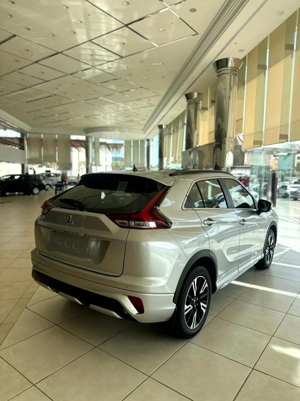 صور اكليبس كروس 2025 .. طابع شبابي ومواصفات تواكب العصر صور ميتسوبيشي اكليبس كروس 54