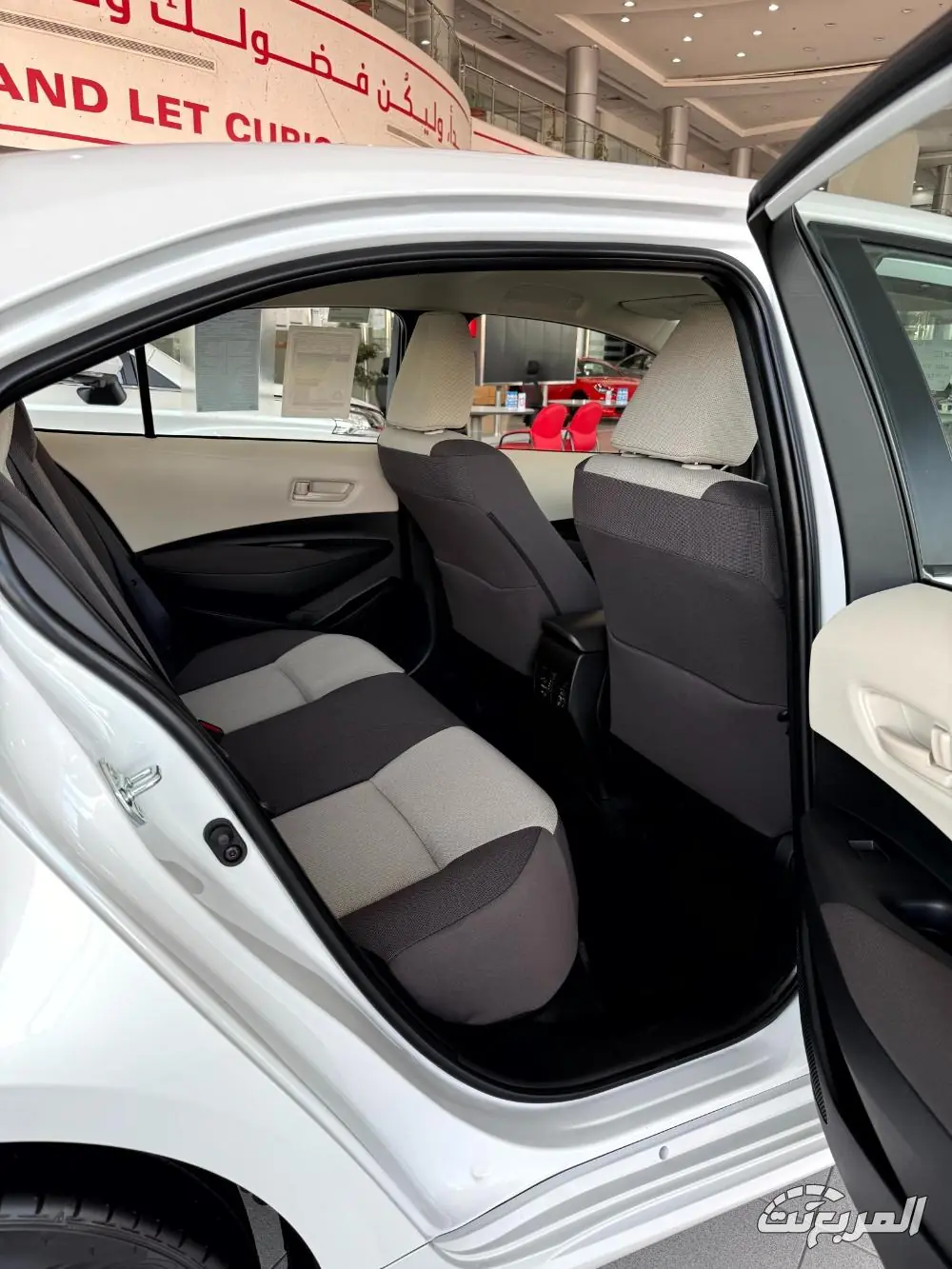 مقارنة يارس وكورولا 2025 .. دليلك لاختيار السيدان الأنسب لاحتياجاتك مقارنة يارس وكورولا 2025 40