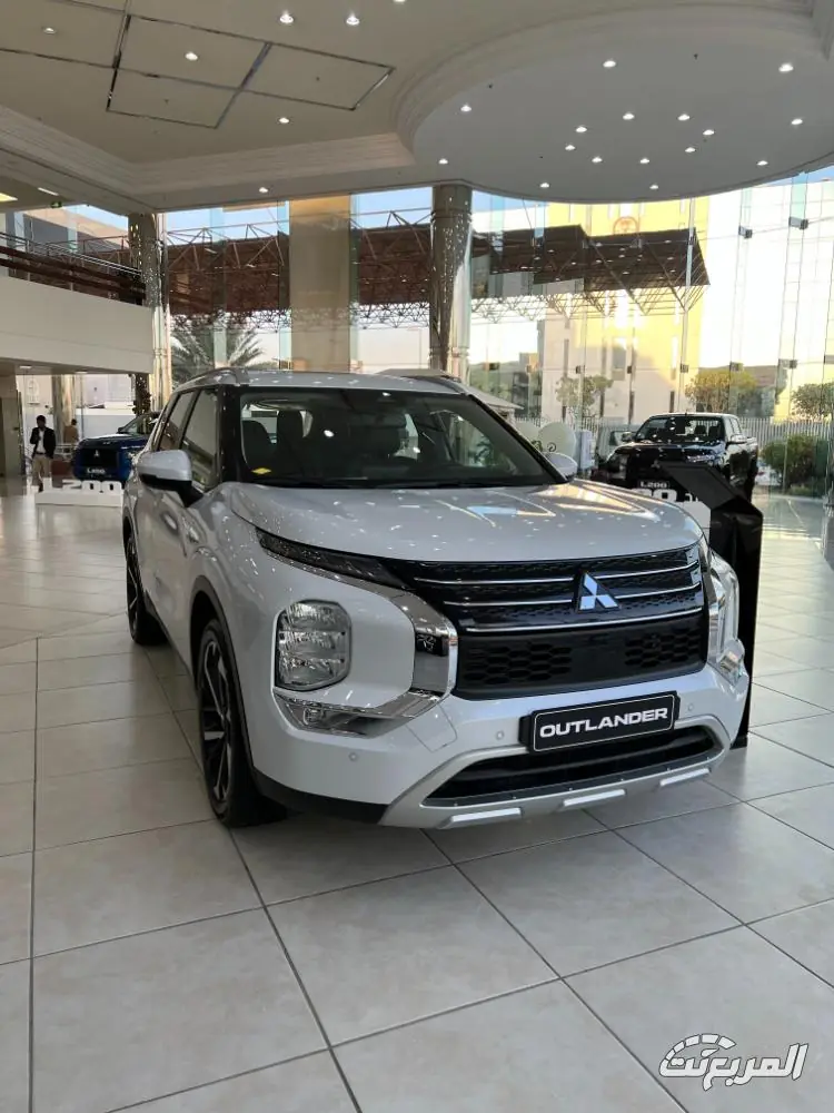 صور ميتسوبيشي اوتلاندر 2025 .. سيارة عائلية بمزايا عصرية وحضور جريء صور ميتسوبيشي اوتلاندر 2025 1