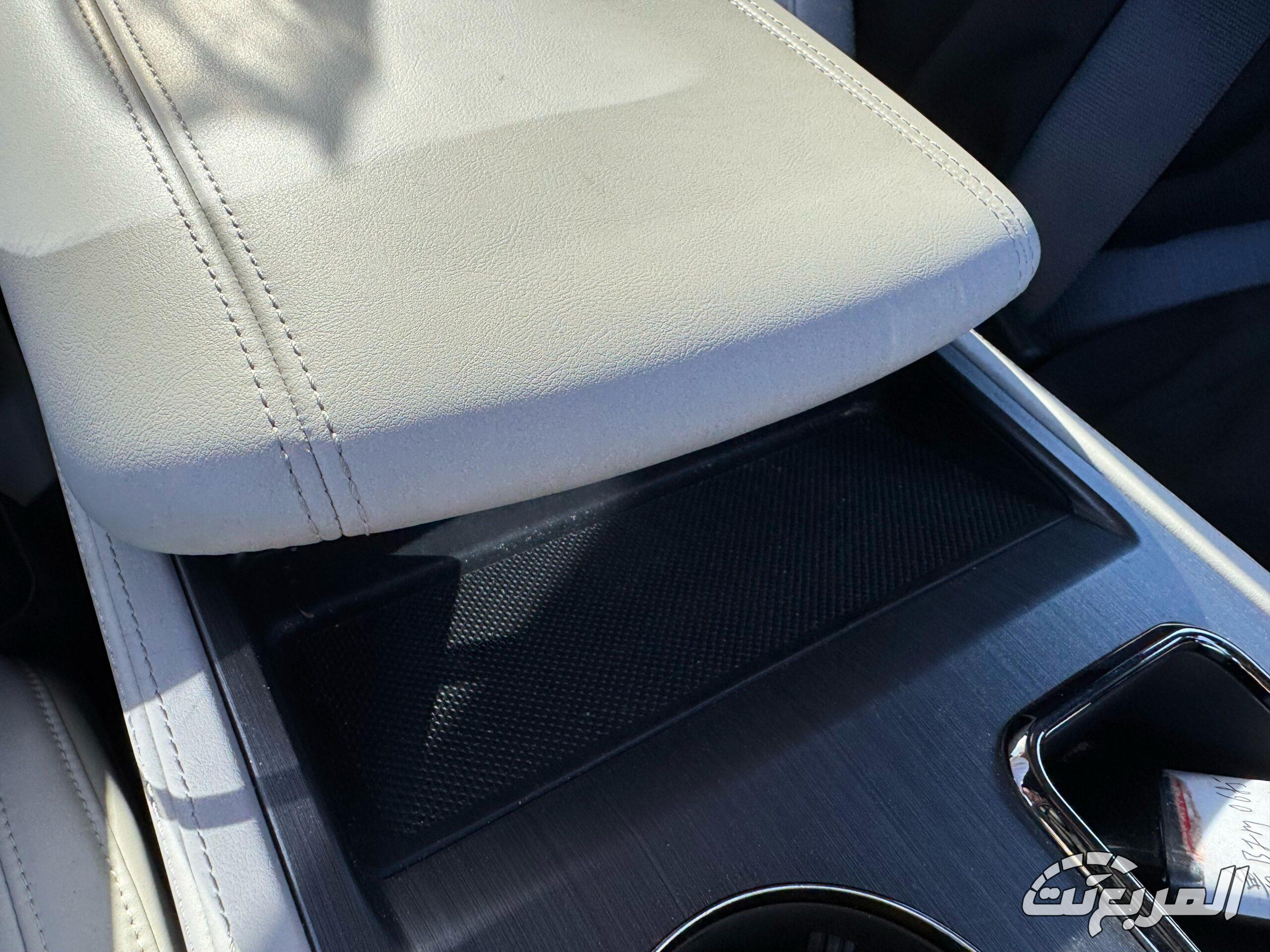 الـ SUV الفاخرة ROX 01 تشعل السوق السعودي بمواصفات مدهشة وأداء مميز الـ SUV الفاخرة ROX 01 تشعل السوق السعودي بمواصفات مدهشة وأداء مميز 49