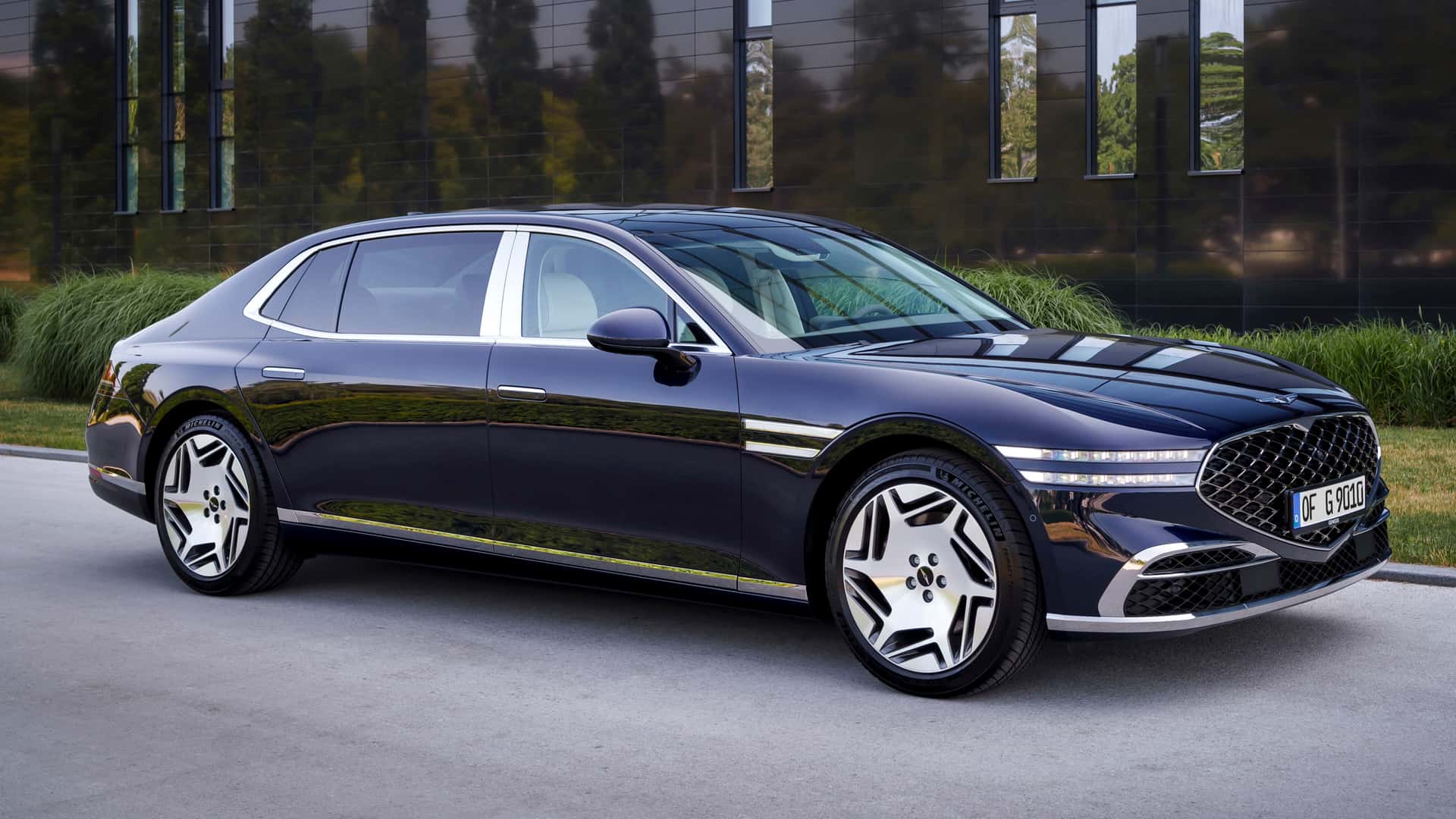 حكاية جينيسيس.. صعود العلامة الكورية الفاخرة إلى قمة صناعة السيارات العالمية حكاية جينيسيس.. صعود العلامة الكورية الفاخرة إلى قمة صناعة السيارات العالمية 6